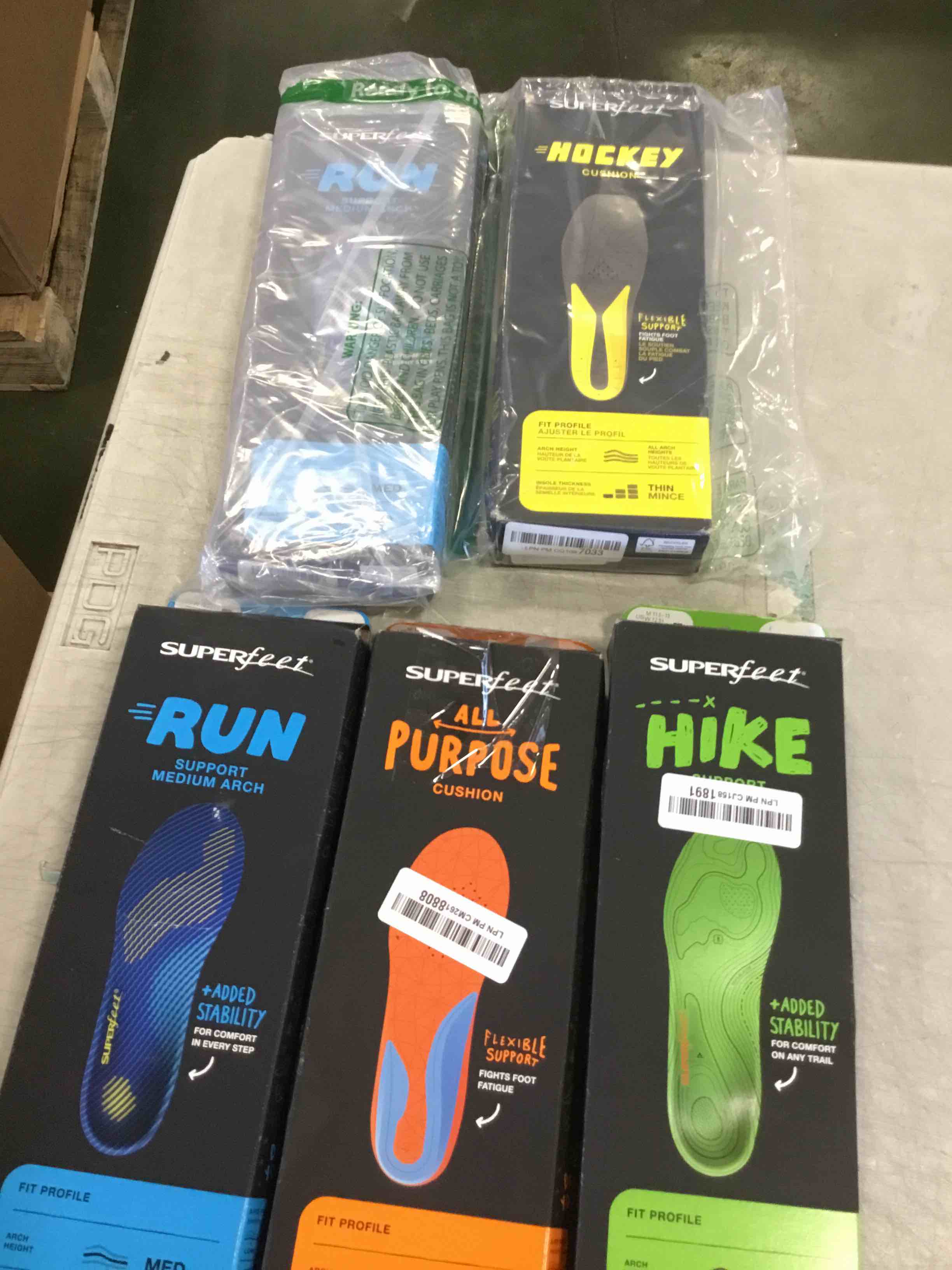 https://s3.amazonaws.com/lotting-images-prod/bidfta/RED5871291_1709236334680.jpeg