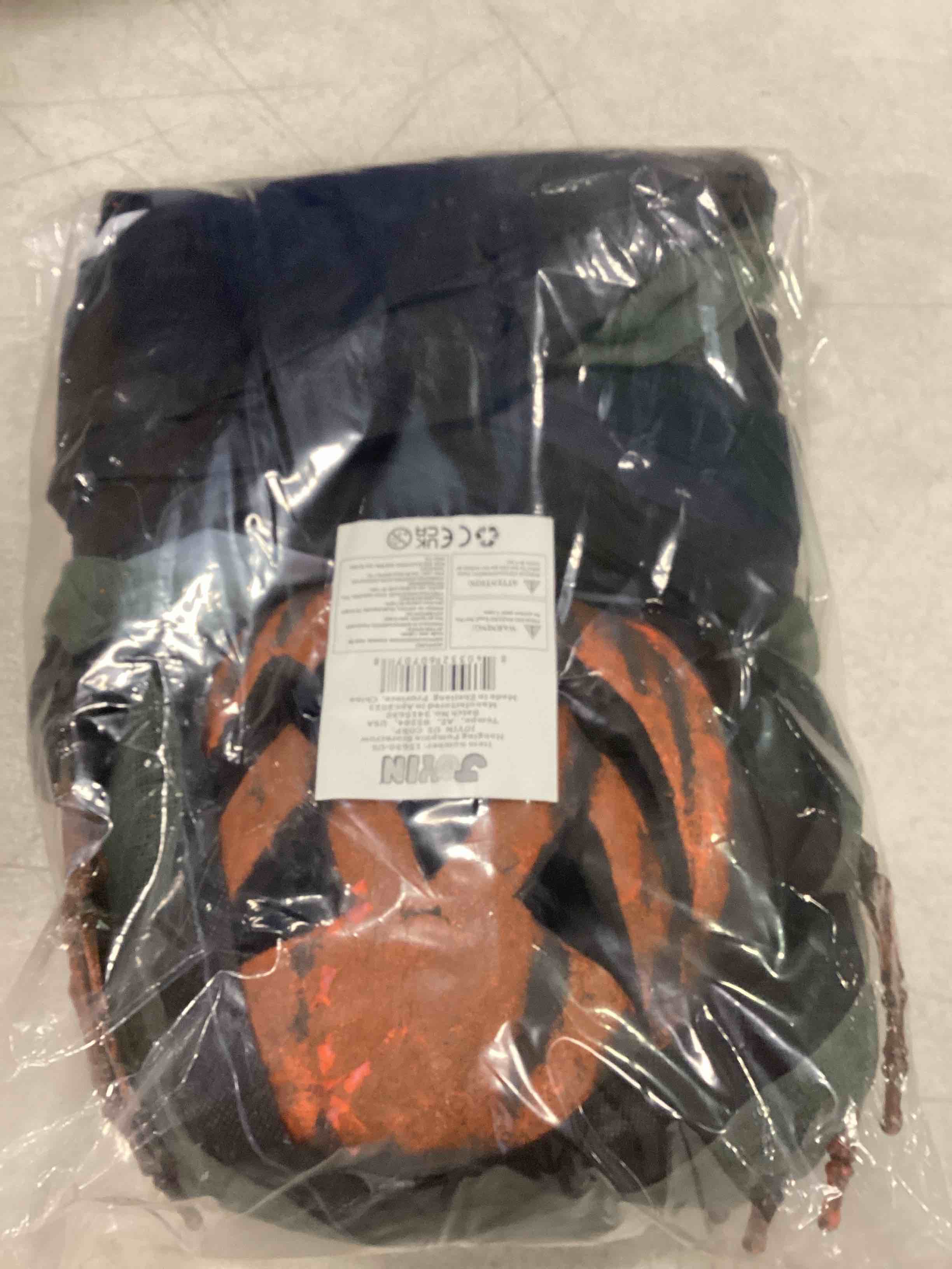 https://s3.amazonaws.com/lotting-images-prod/bidfta/RED5872408_1708636282738.jpeg
