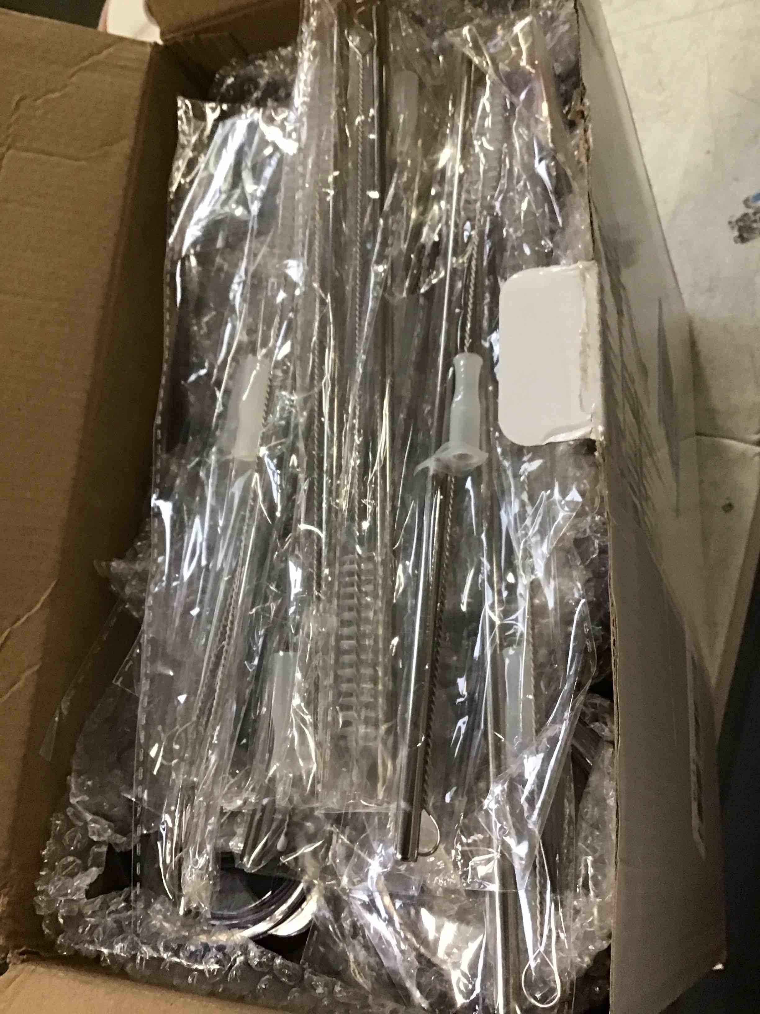 https://s3.amazonaws.com/lotting-images-prod/bidfta/RED5873109_1708617644330.jpeg