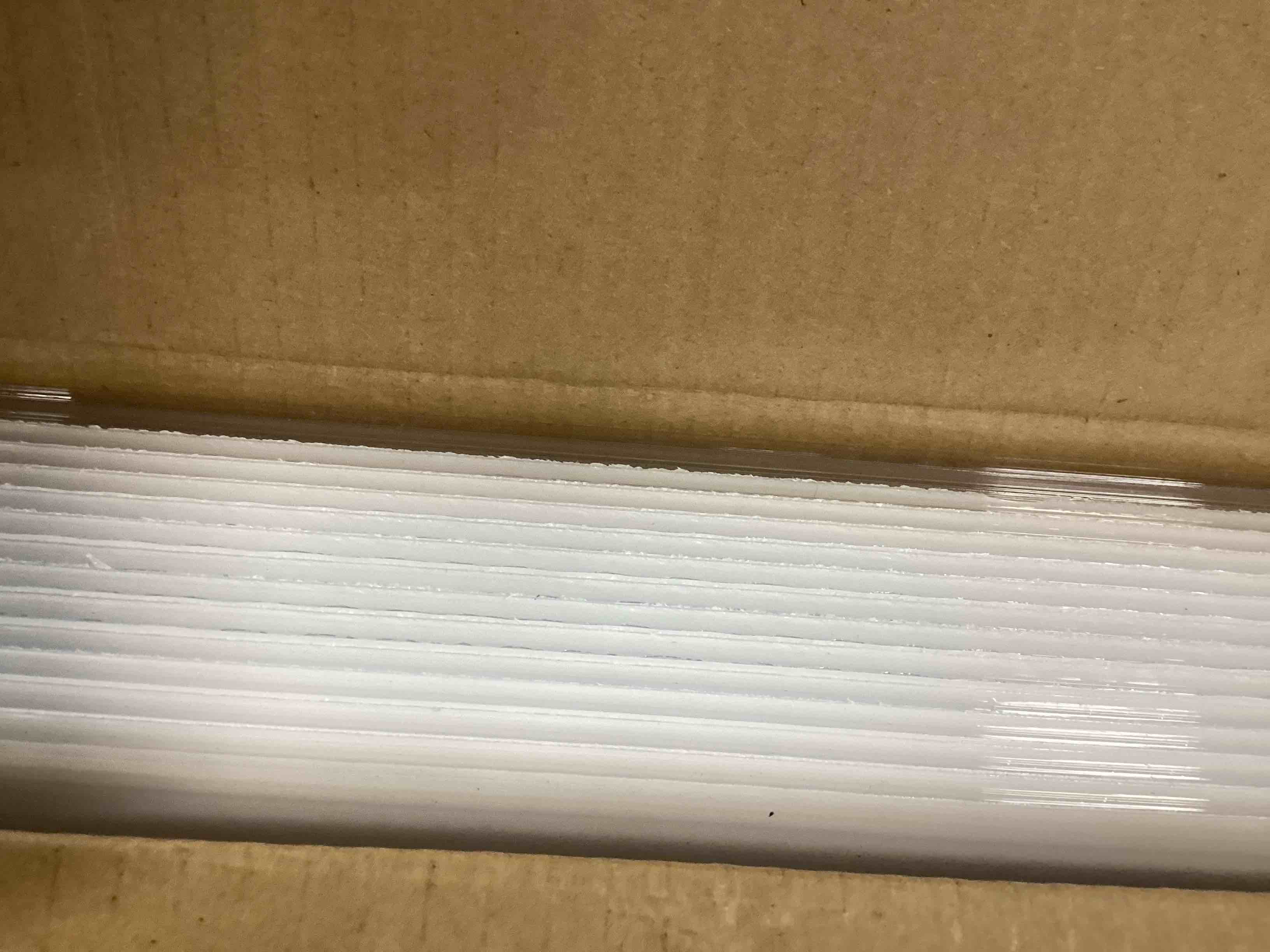 https://s3.amazonaws.com/lotting-images-prod/bidfta/RED5874294_1709302883564.jpeg