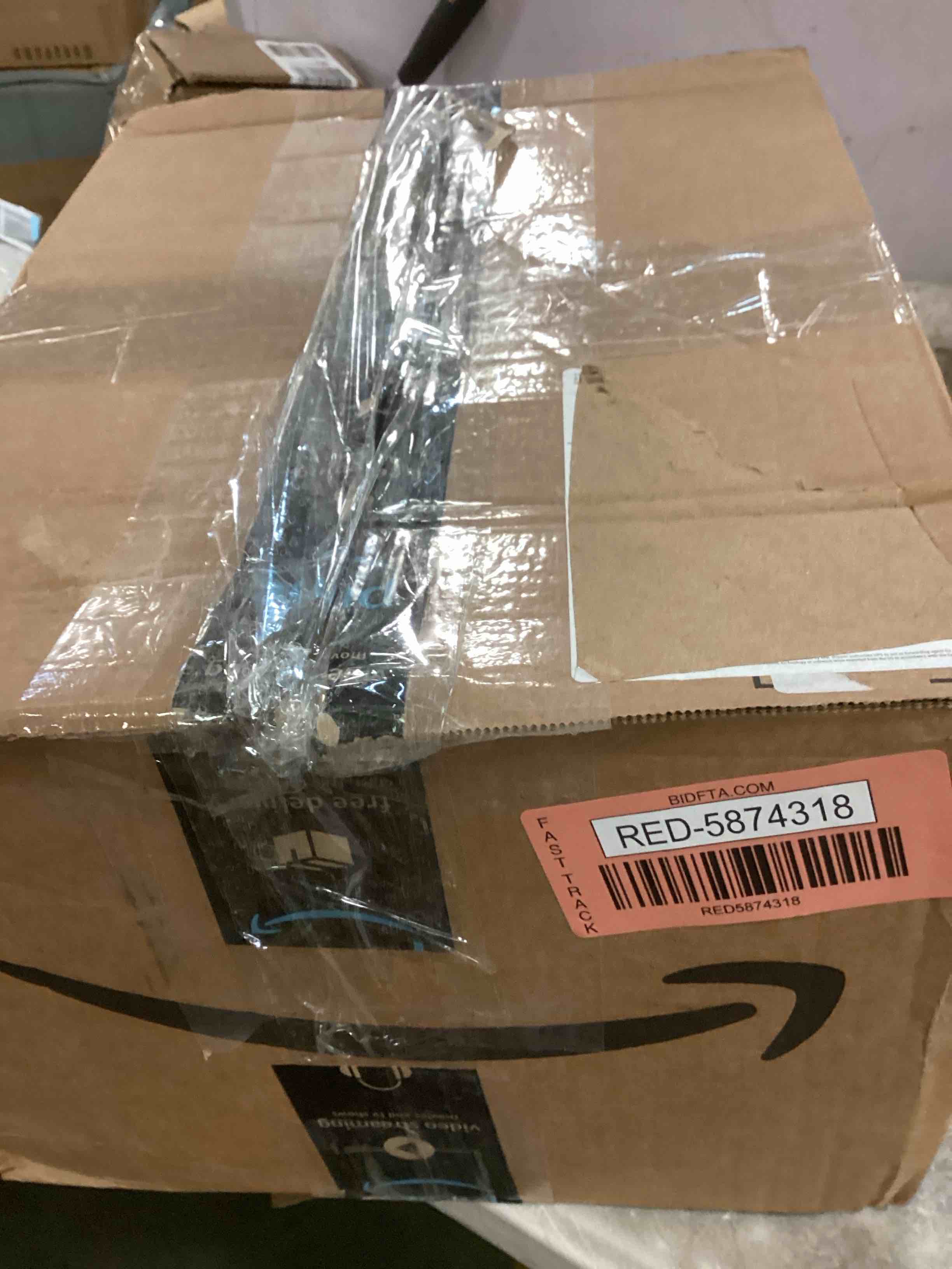 https://s3.amazonaws.com/lotting-images-prod/bidfta/RED5874318_1709306898838.jpeg