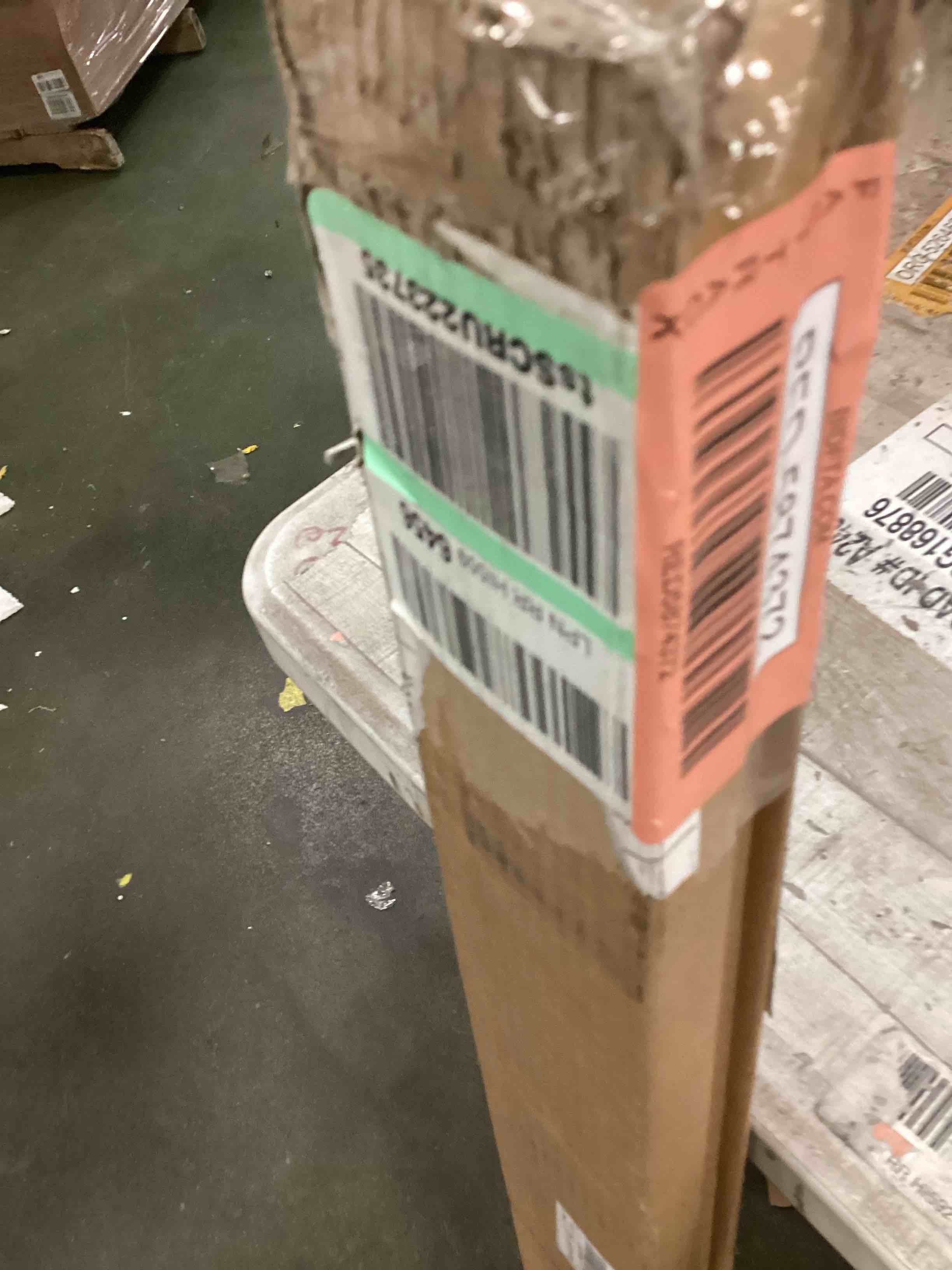 https://s3.amazonaws.com/lotting-images-prod/bidfta/RED5874372_1709316934311.jpeg