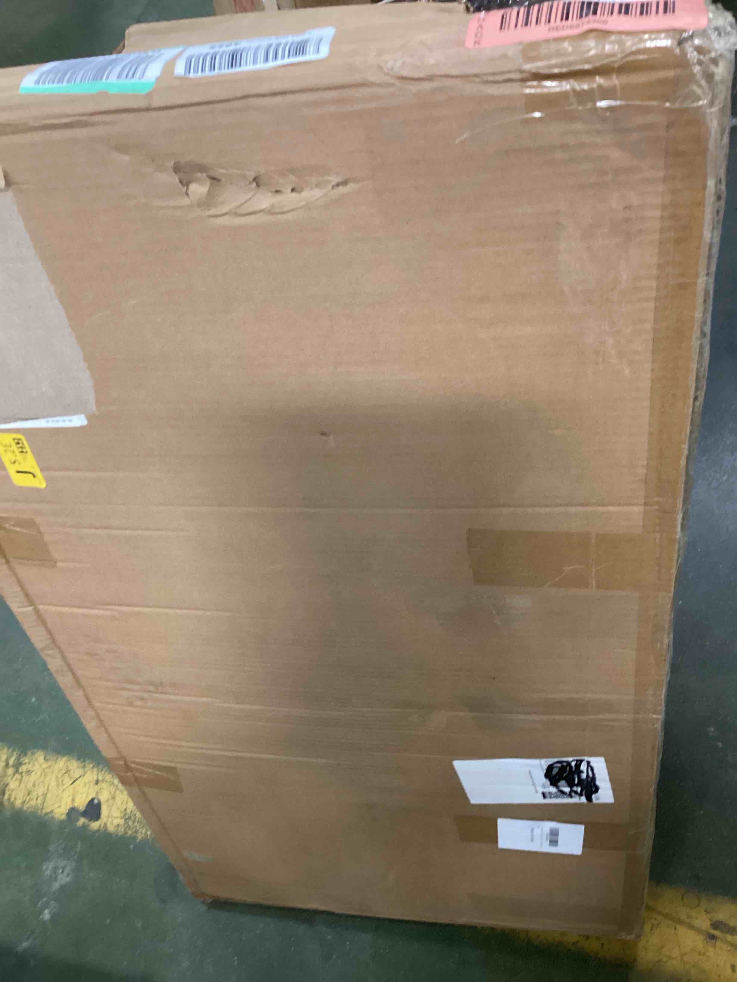 https://s3.amazonaws.com/lotting-images-prod/bidfta/RED5874386_1709316568742.jpeg