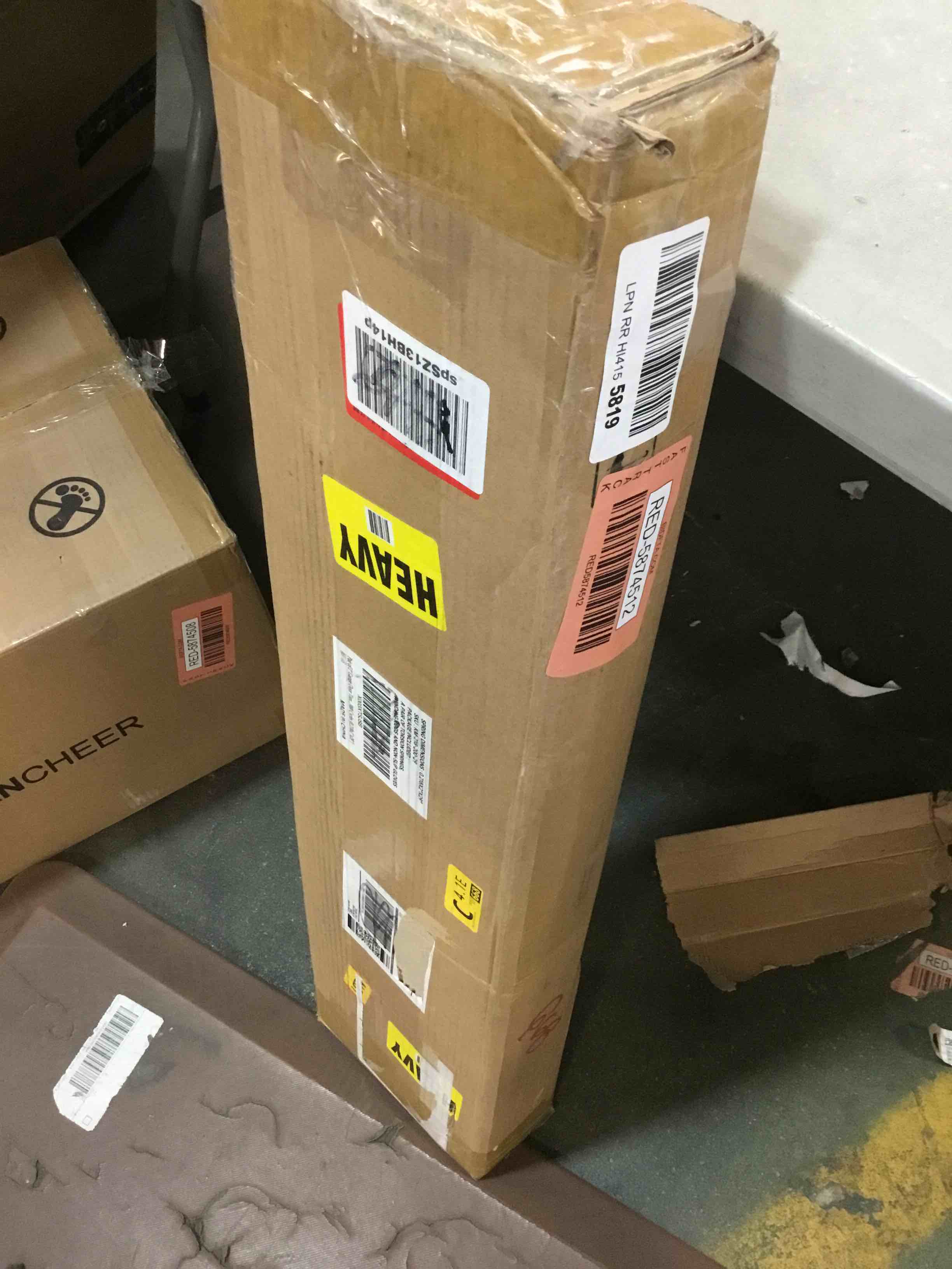 https://s3.amazonaws.com/lotting-images-prod/bidfta/RED5874512_1708713561817.jpeg