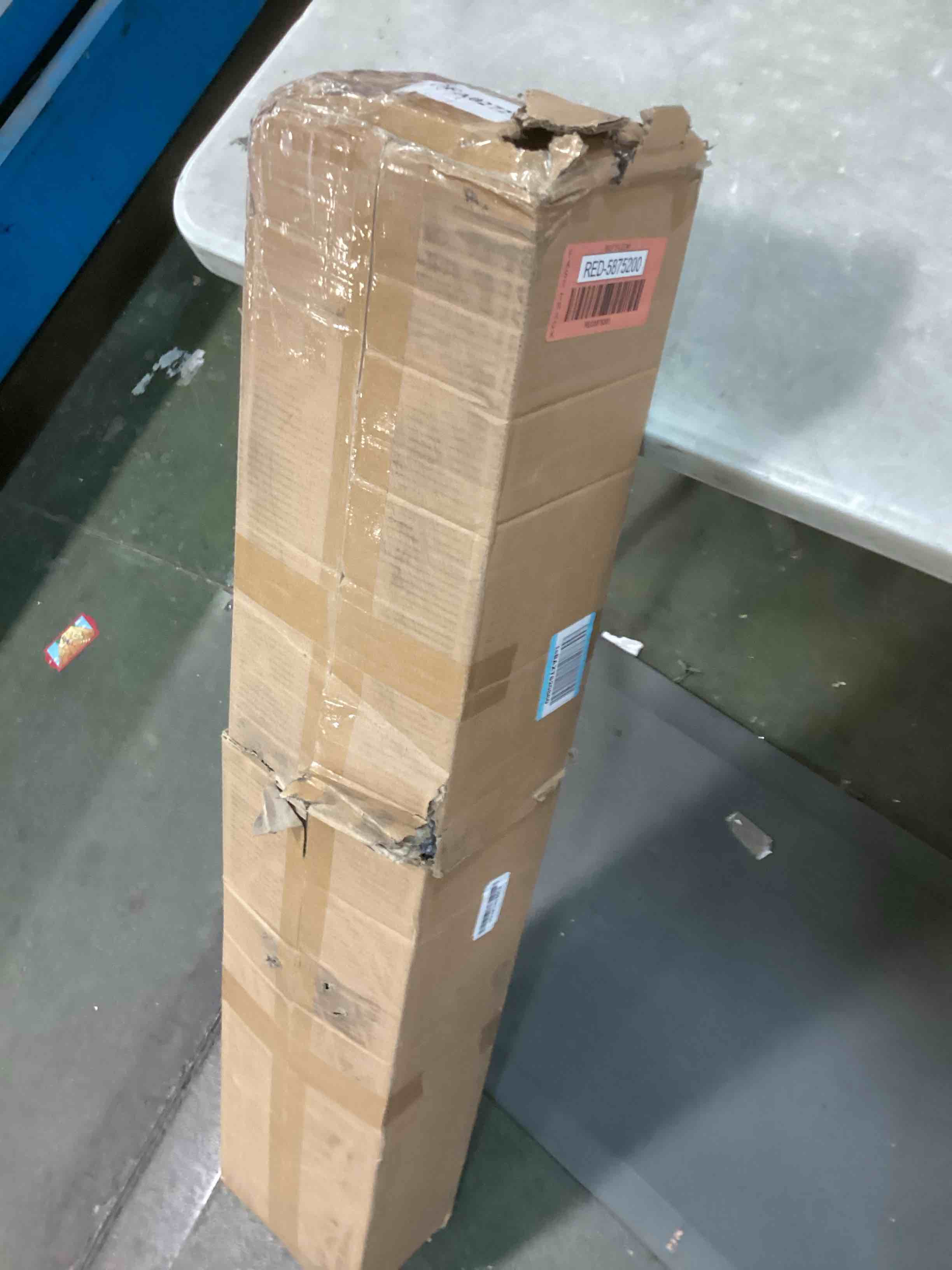 https://s3.amazonaws.com/lotting-images-prod/bidfta/RED5875200_1709049596558.jpeg