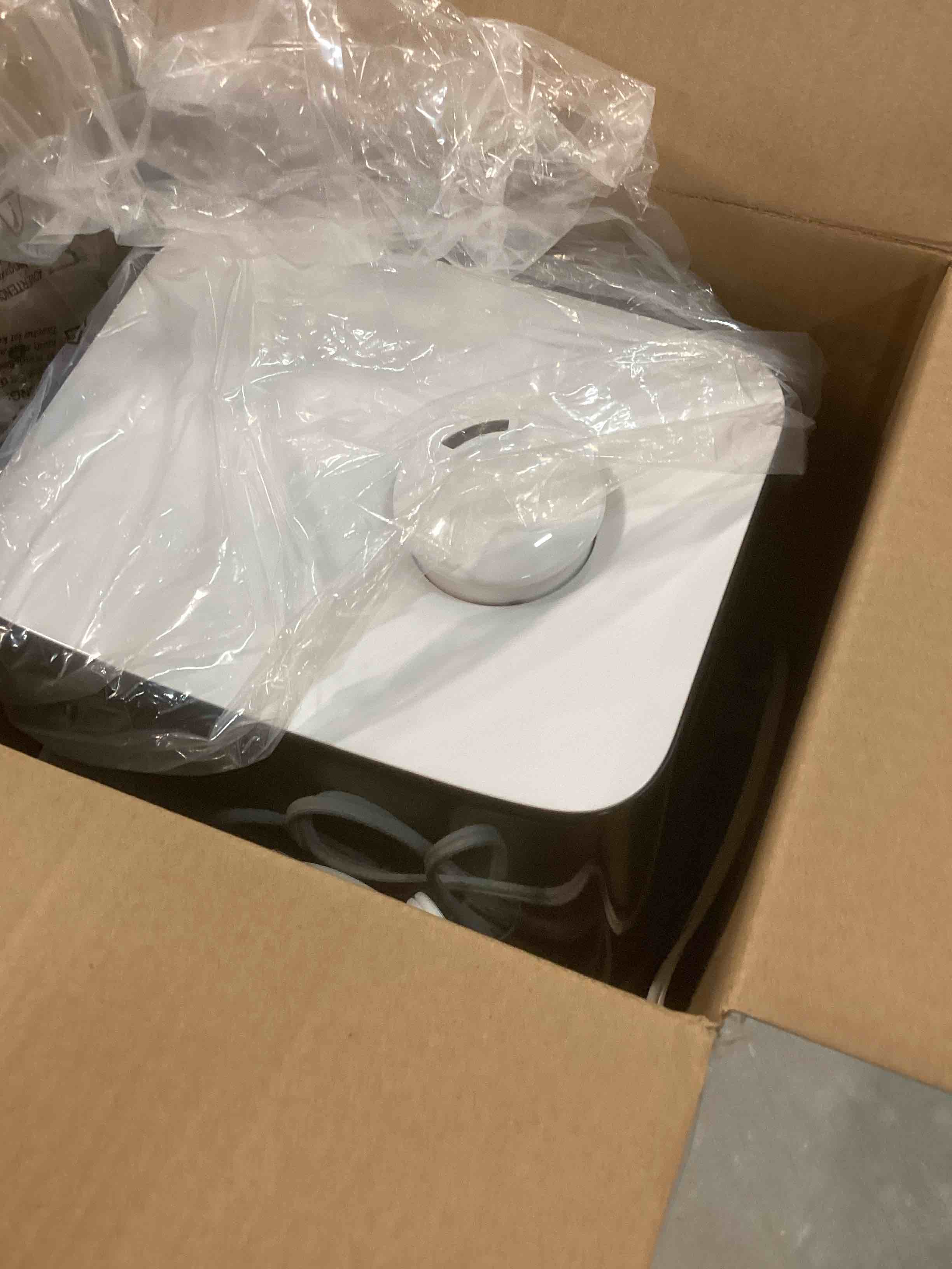 https://s3.amazonaws.com/lotting-images-prod/bidfta/RED5875336_1709066476719.jpeg