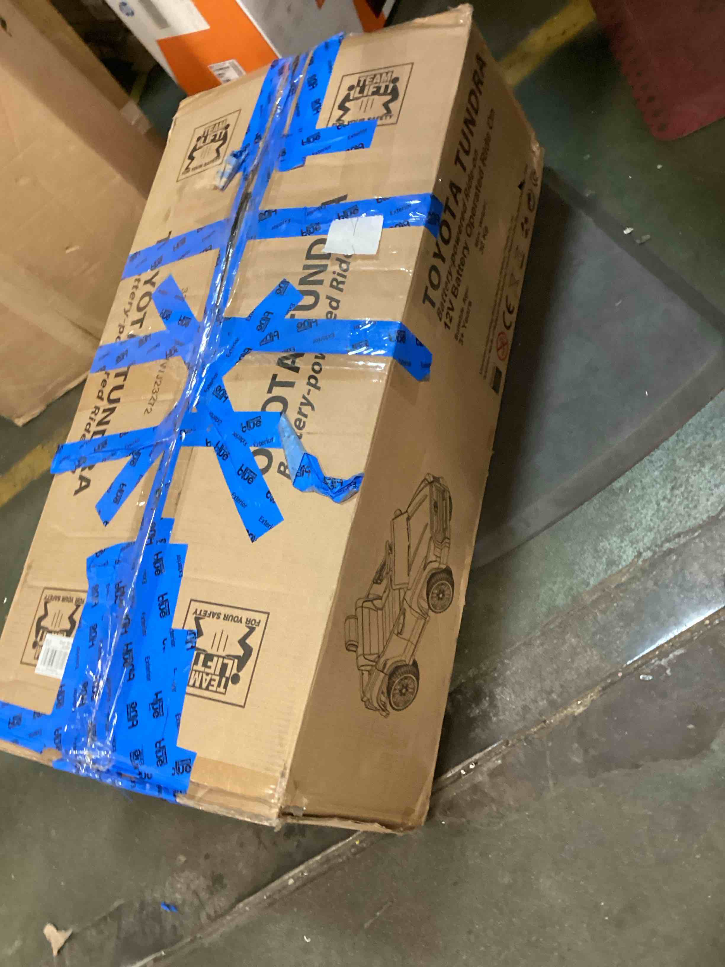 https://s3.amazonaws.com/lotting-images-prod/bidfta/RED5875455_1709135040140.jpeg