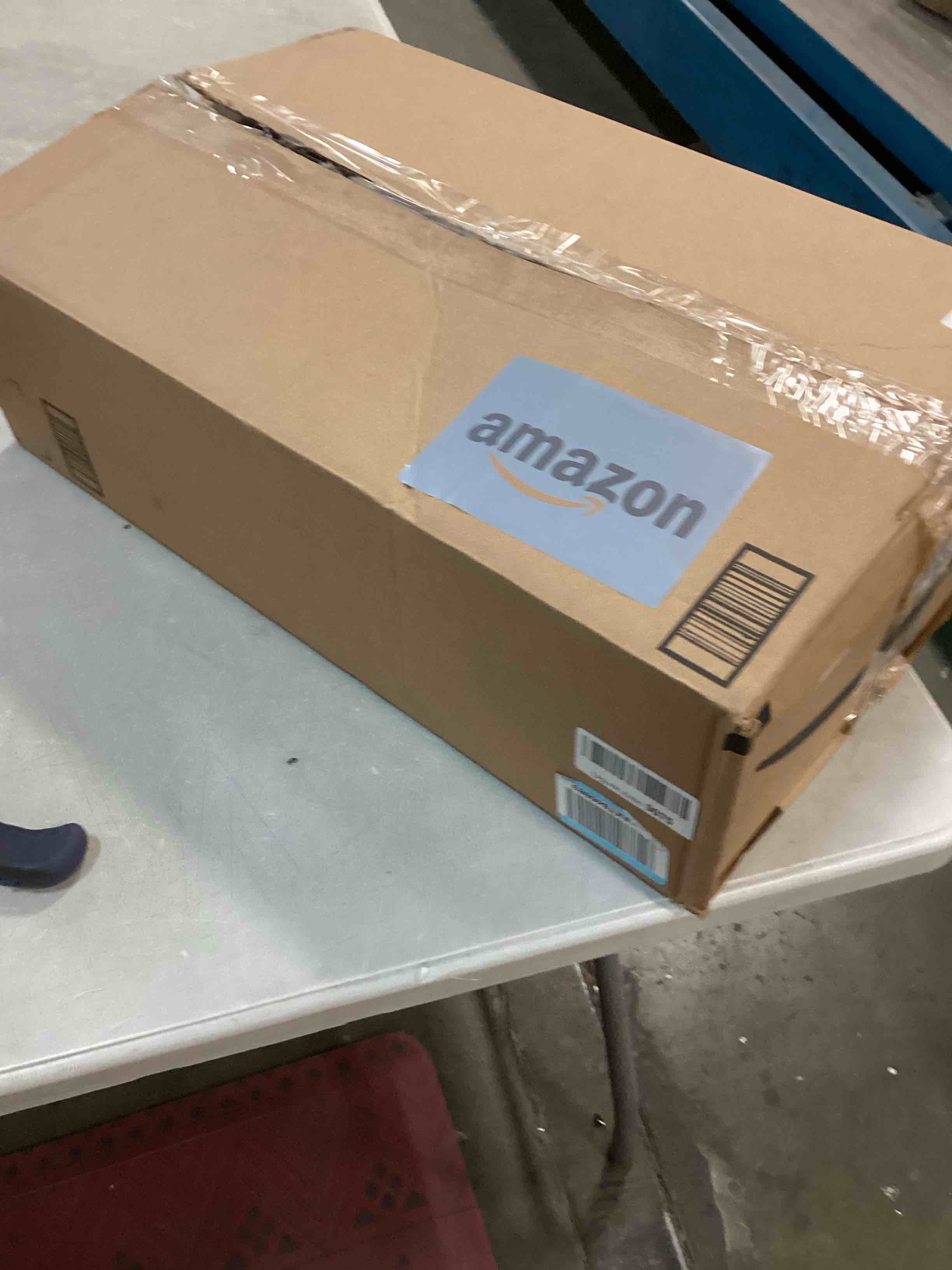 https://s3.amazonaws.com/lotting-images-prod/bidfta/RED5875484_1709138424199.jpeg