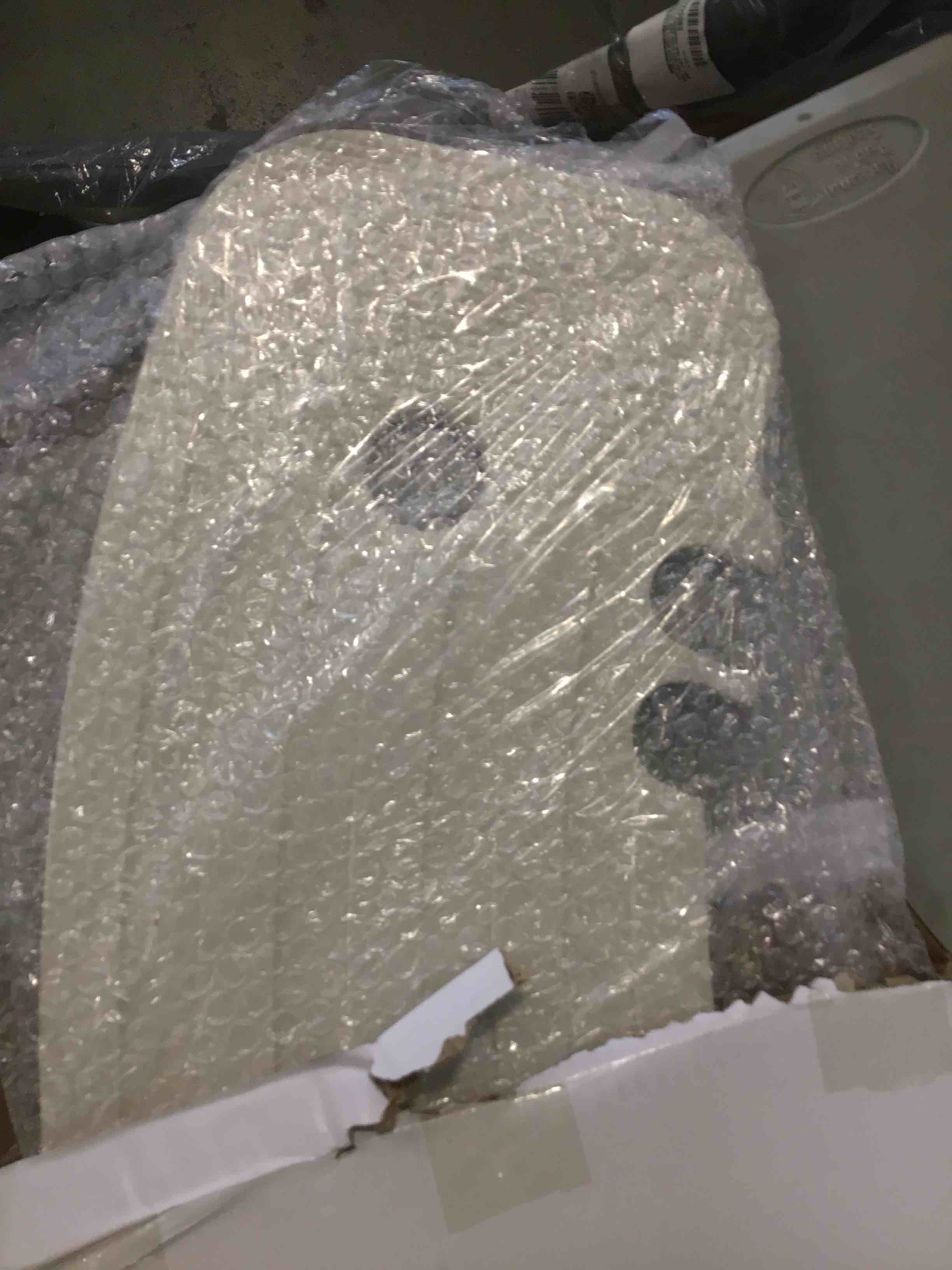https://s3.amazonaws.com/lotting-images-prod/bidfta/RED5875819_1709228215919.jpeg