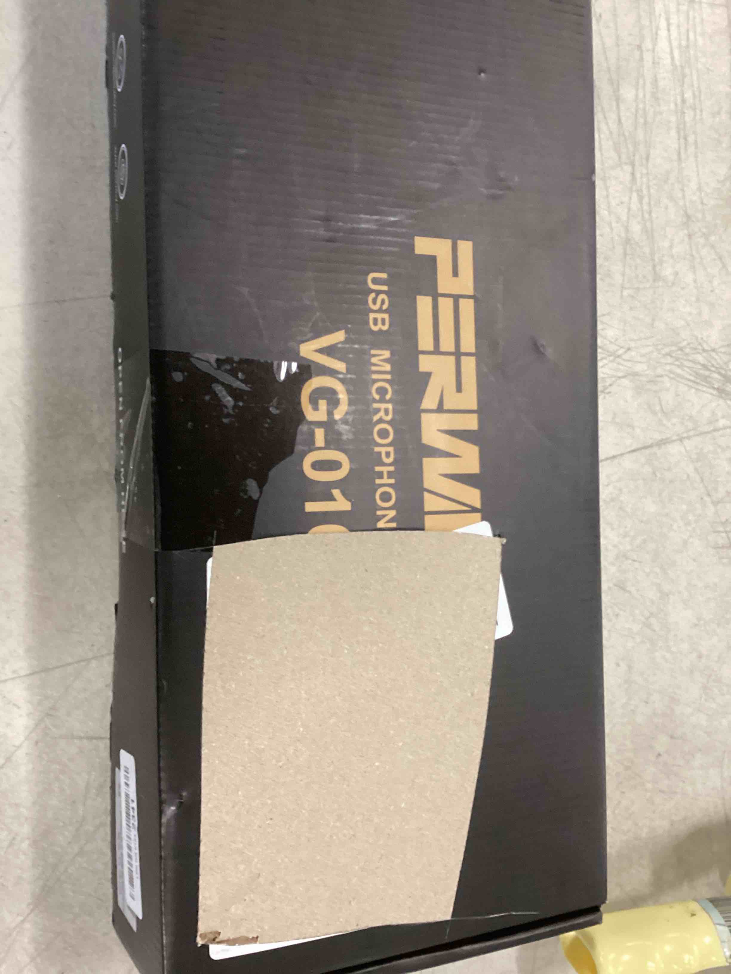 https://s3.amazonaws.com/lotting-images-prod/bidfta/RED5877383_1711540231741.jpeg