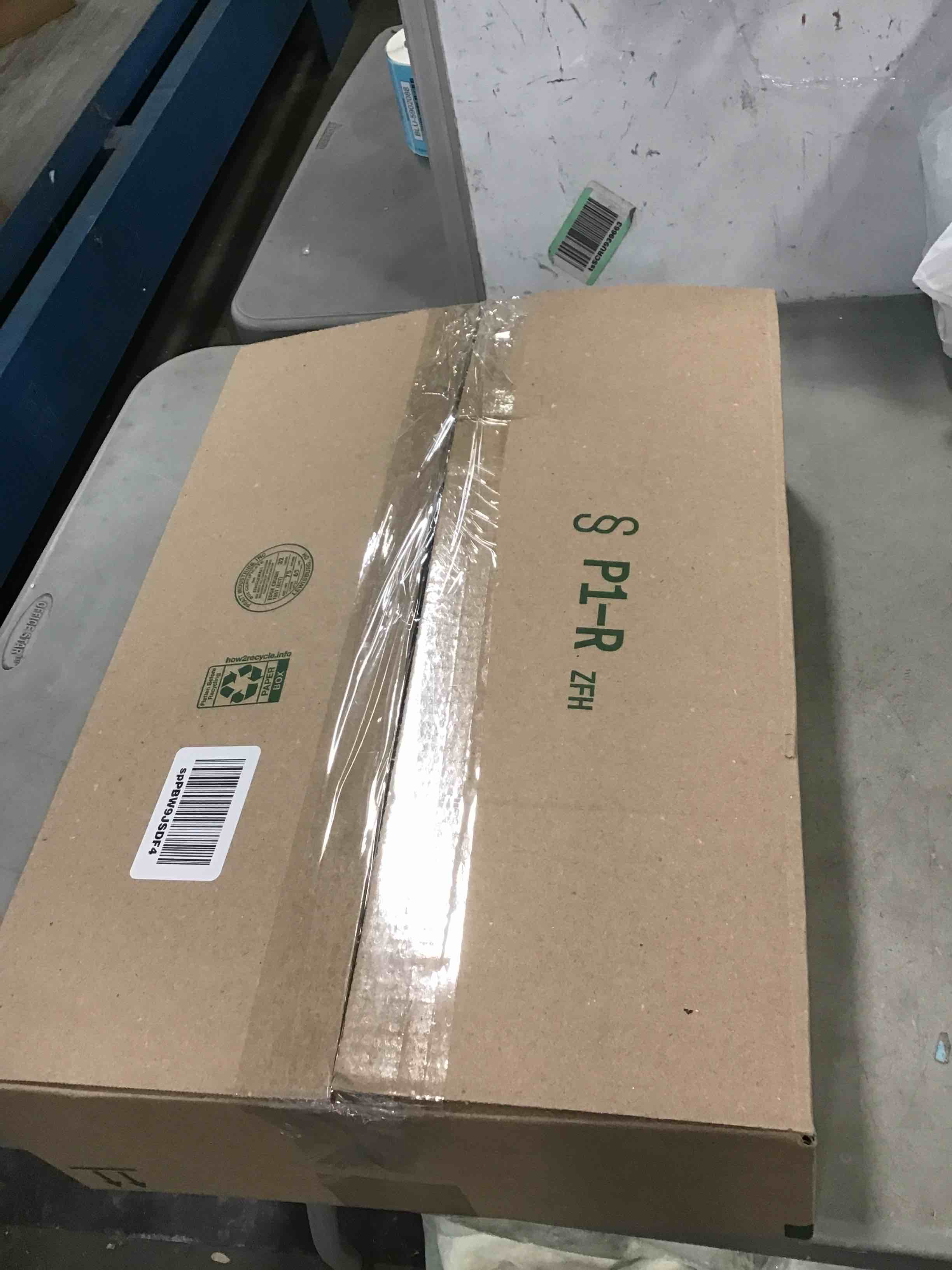 https://s3.amazonaws.com/lotting-images-prod/bidfta/RED5877815_1711050849994.jpeg
