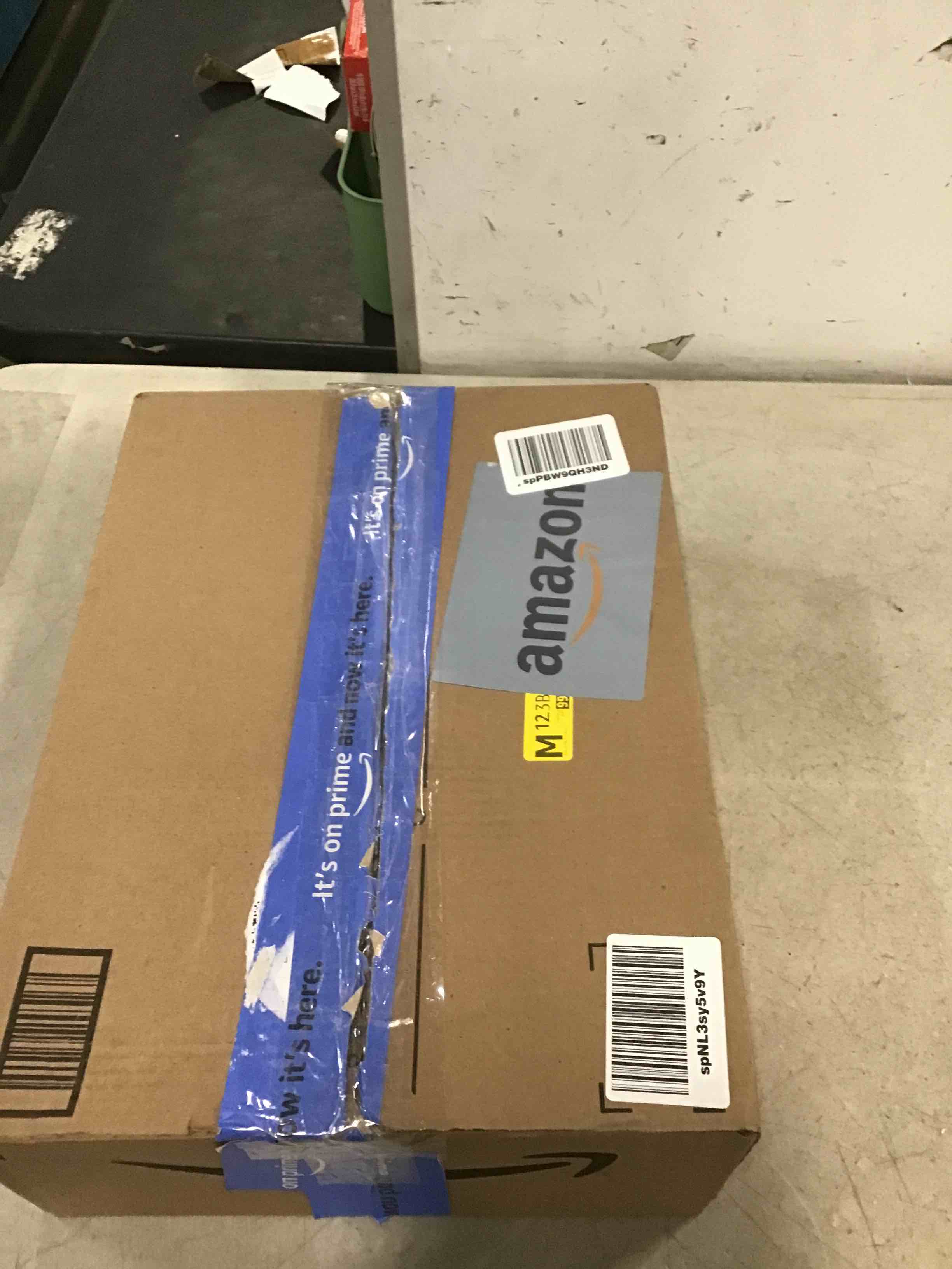 https://s3.amazonaws.com/lotting-images-prod/bidfta/RED5878352_1711382577426.jpeg