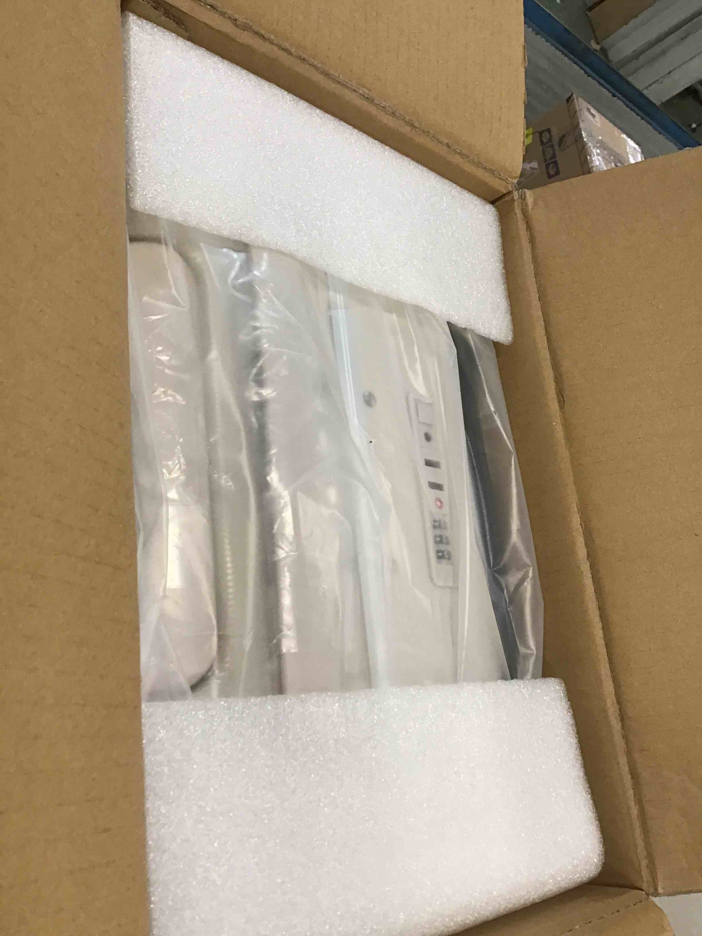 https://s3.amazonaws.com/lotting-images-prod/bidfta/RED5878366_1711383950262.jpeg