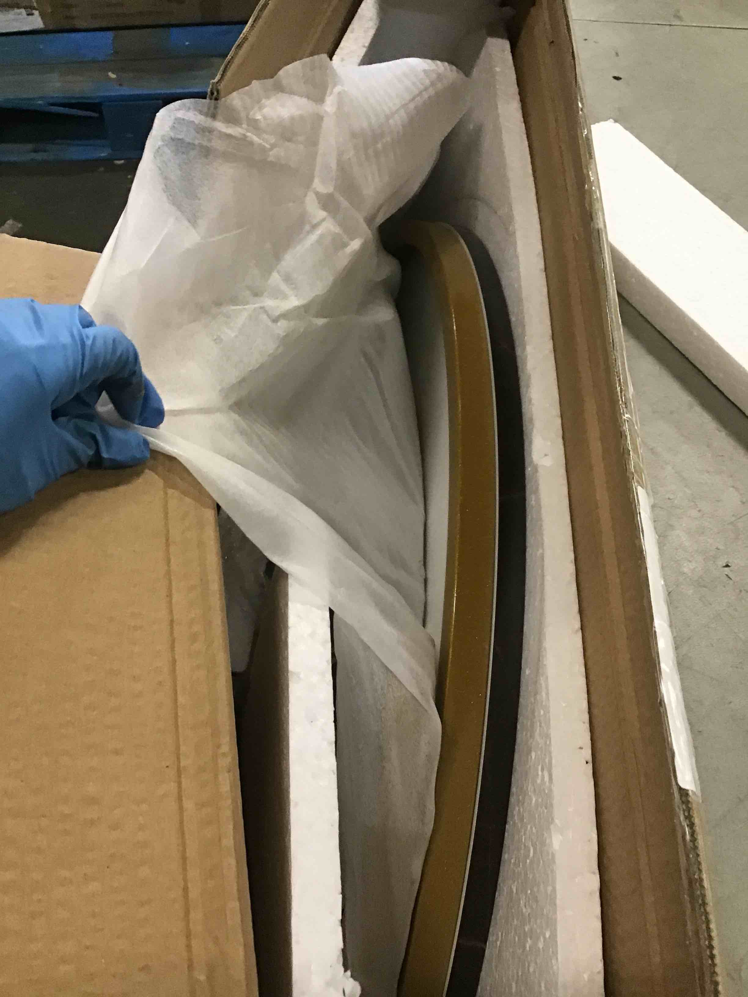 https://s3.amazonaws.com/lotting-images-prod/bidfta/RED5878628_1711480084970.jpeg