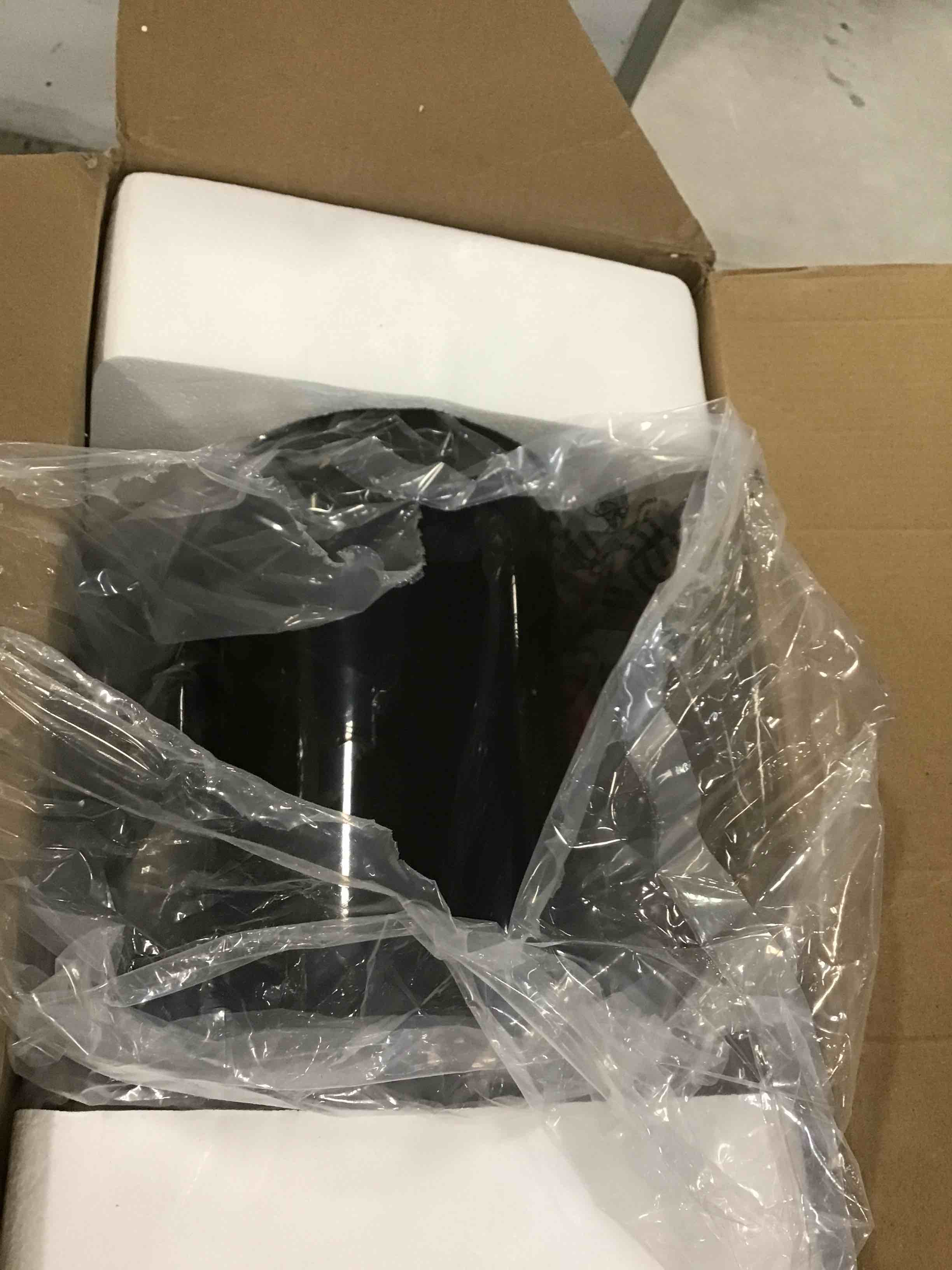 https://s3.amazonaws.com/lotting-images-prod/bidfta/RED5878653_1711482761837.jpeg