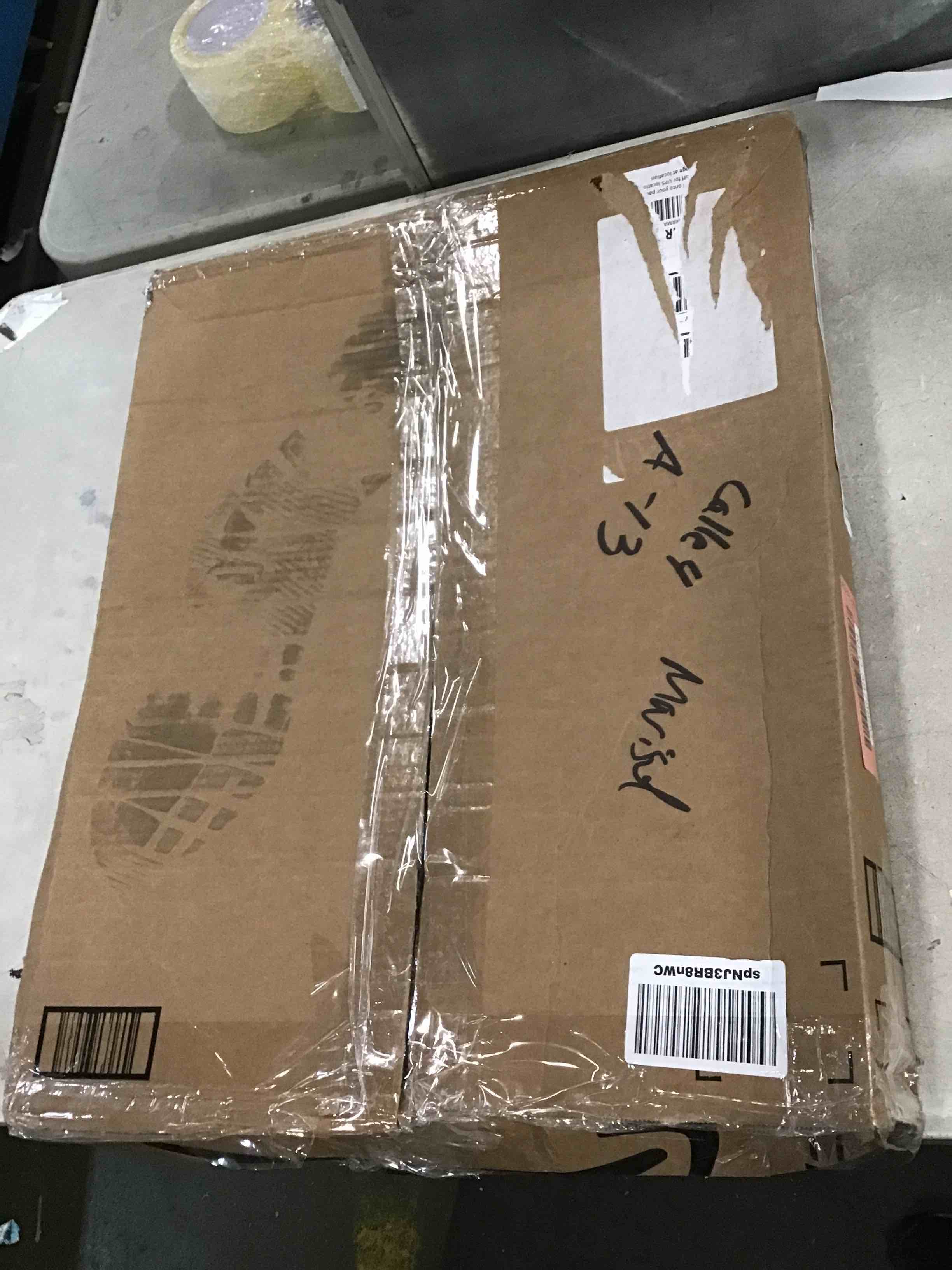 https://s3.amazonaws.com/lotting-images-prod/bidfta/RED5878880_1711569425576.jpeg