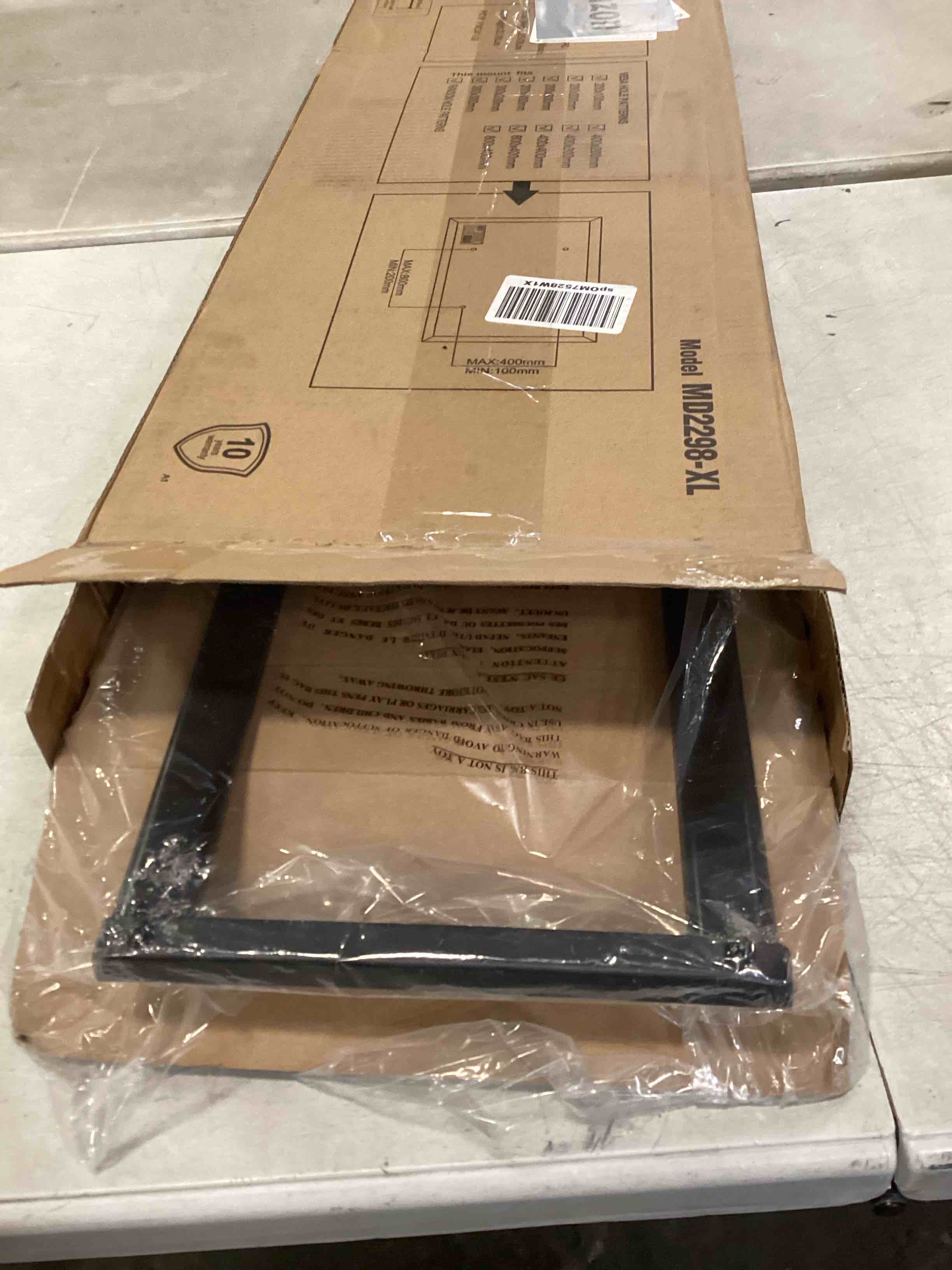 https://s3.amazonaws.com/lotting-images-prod/bidfta/RED5880368_1711646428587.jpeg