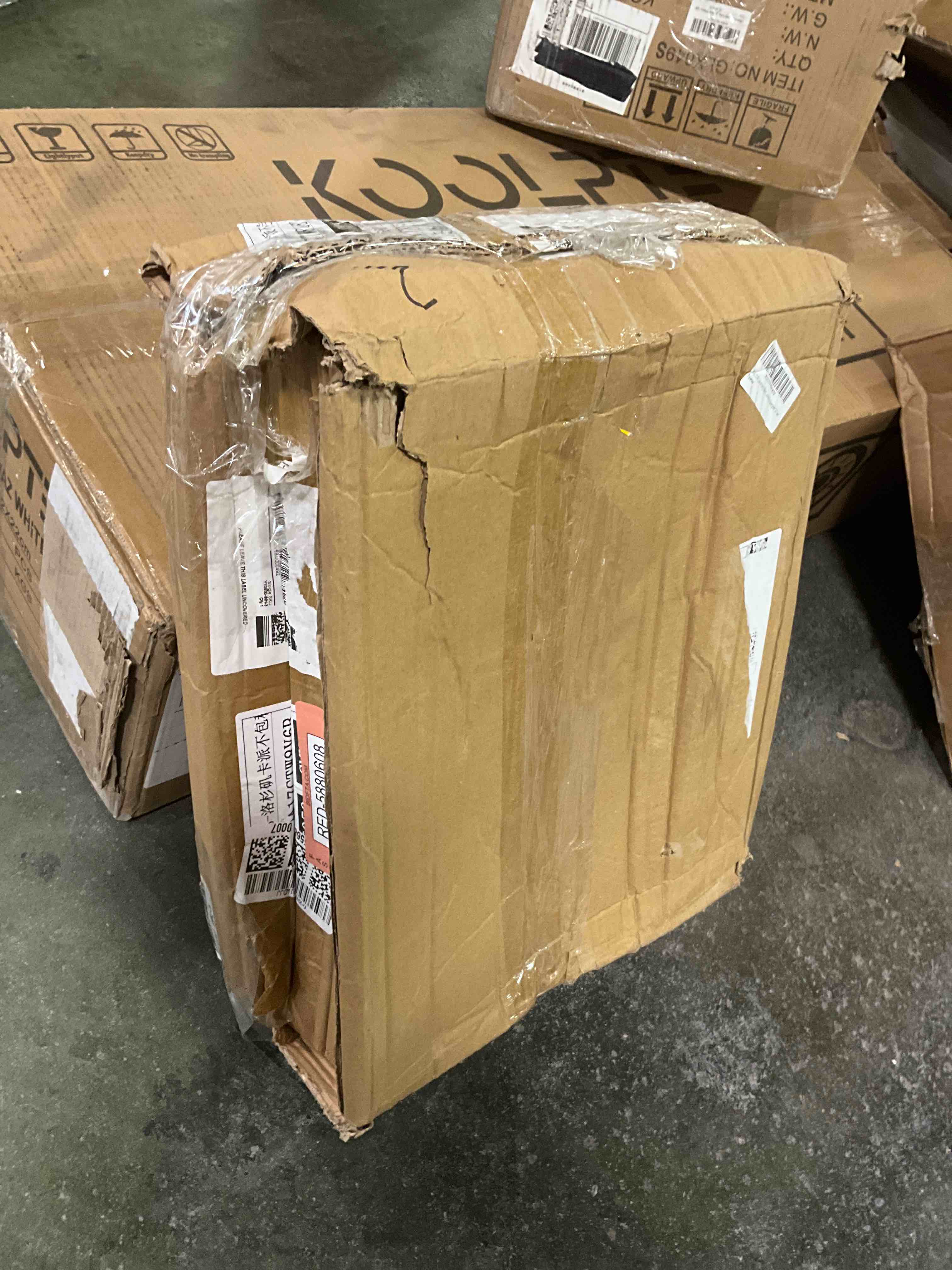 https://s3.amazonaws.com/lotting-images-prod/bidfta/RED5880608_1710946610770.jpeg