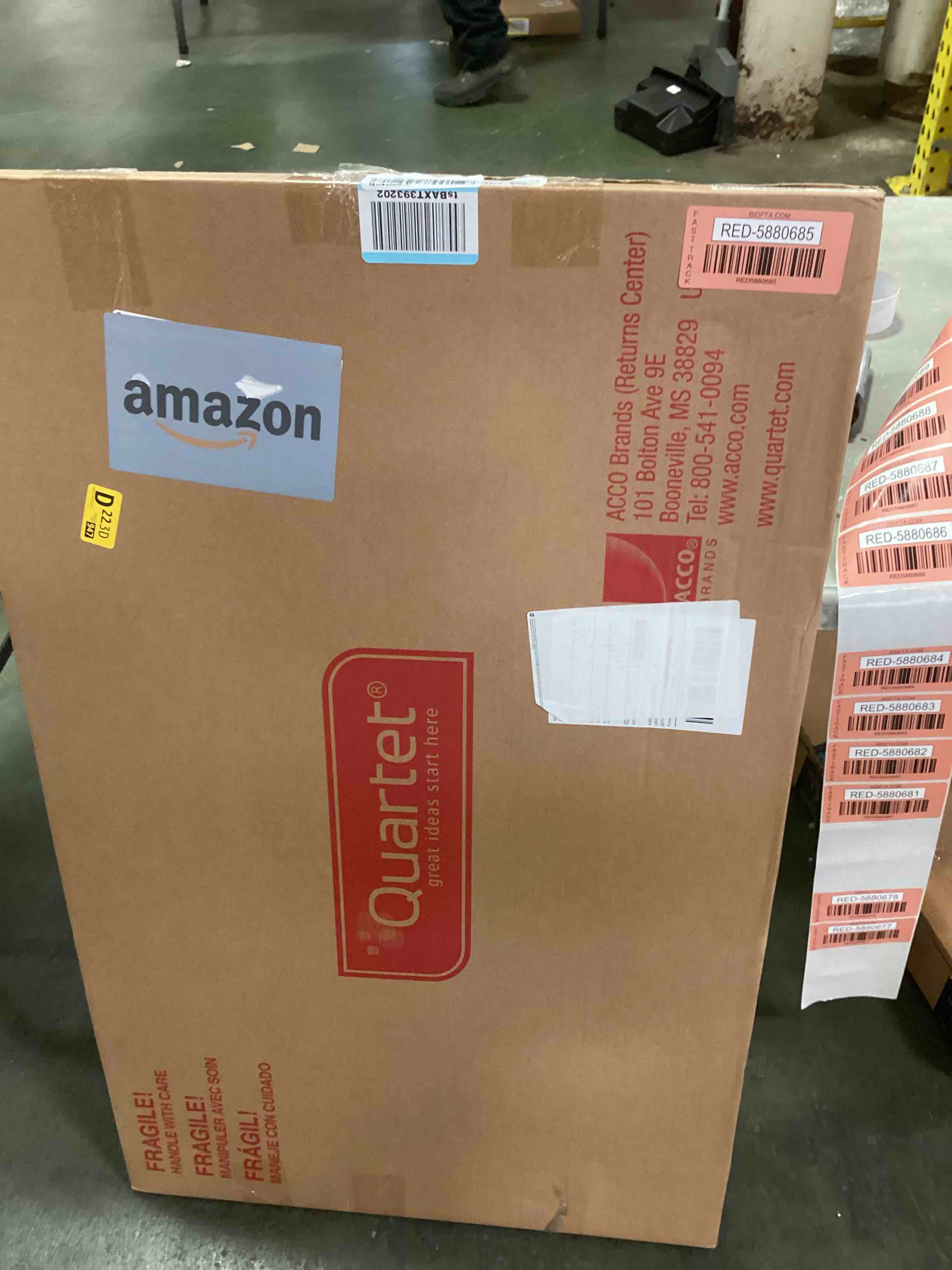 https://s3.amazonaws.com/lotting-images-prod/bidfta/RED5880685_1710953277243.jpeg