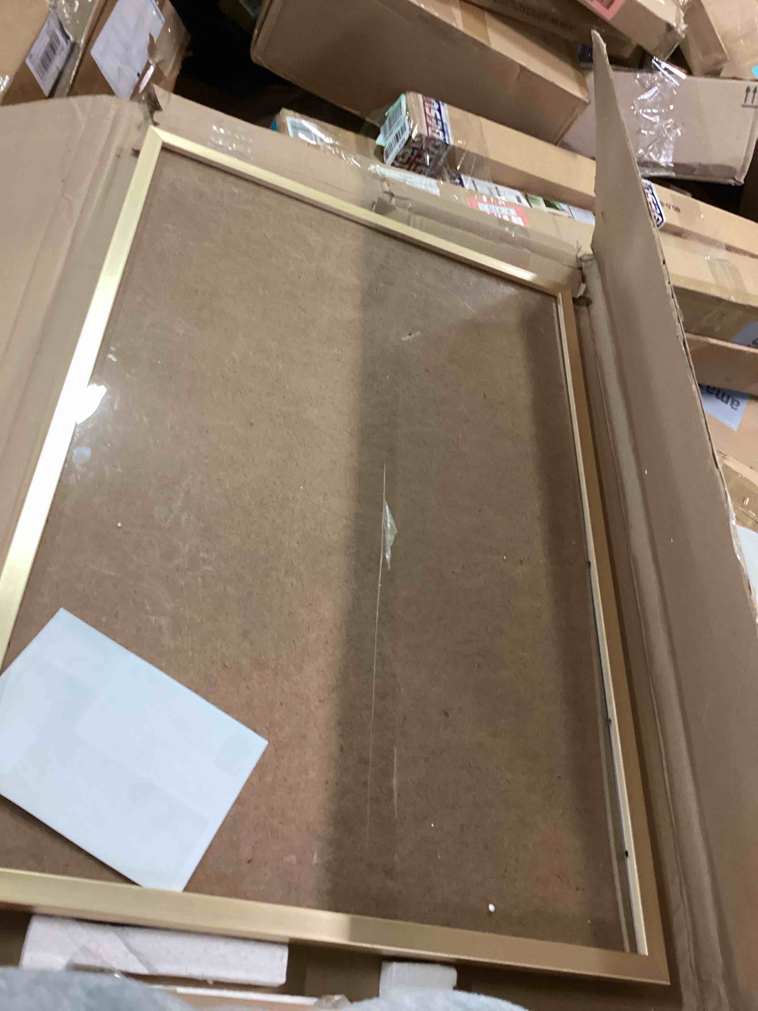 https://s3.amazonaws.com/lotting-images-prod/bidfta/RED5881063_1711639743270.jpeg