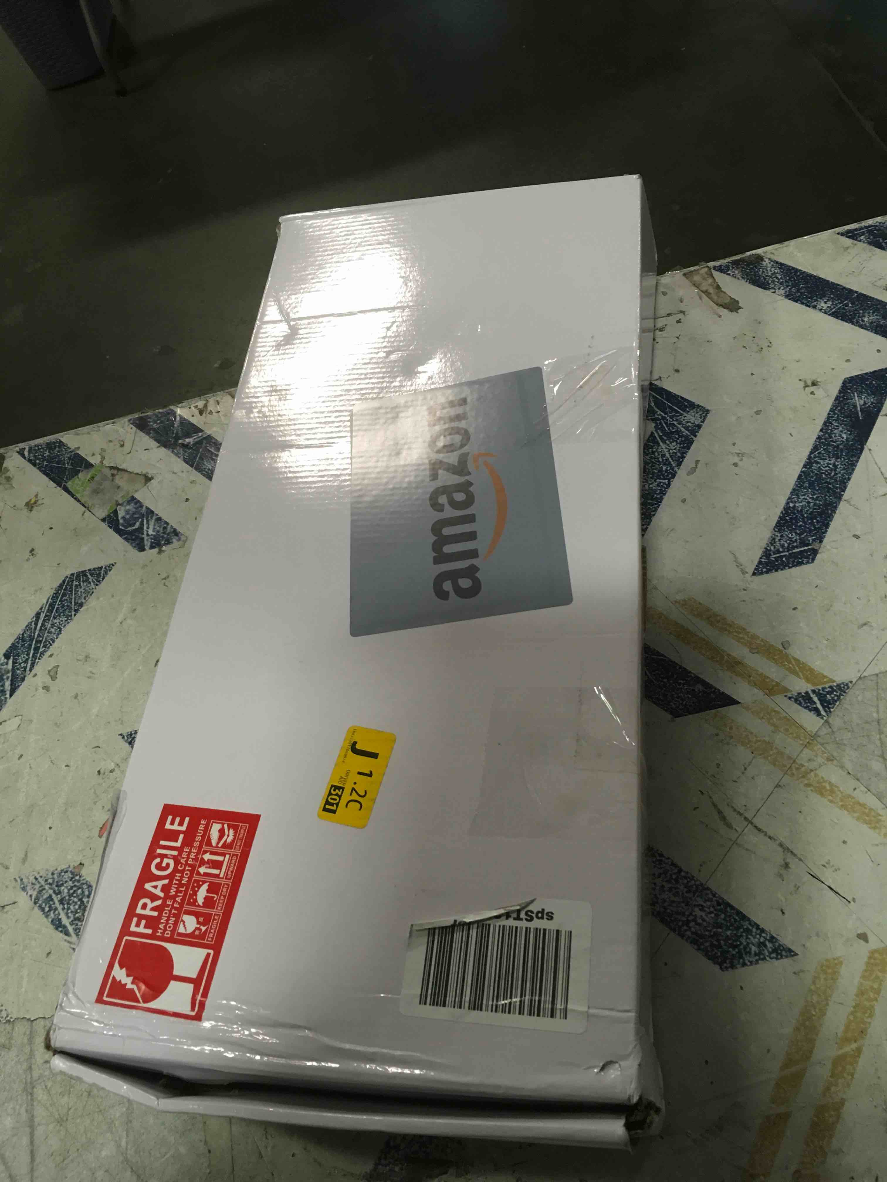 https://s3.amazonaws.com/lotting-images-prod/bidfta/RED5881514_1712580168225.jpeg