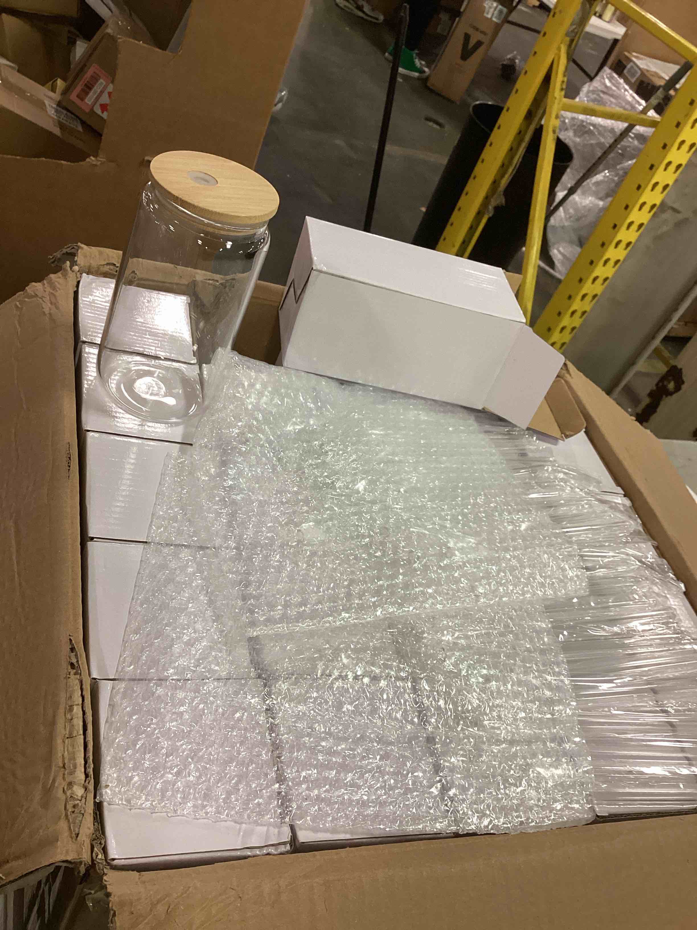 https://s3.amazonaws.com/lotting-images-prod/bidfta/RED5881669_1713183225211.jpeg