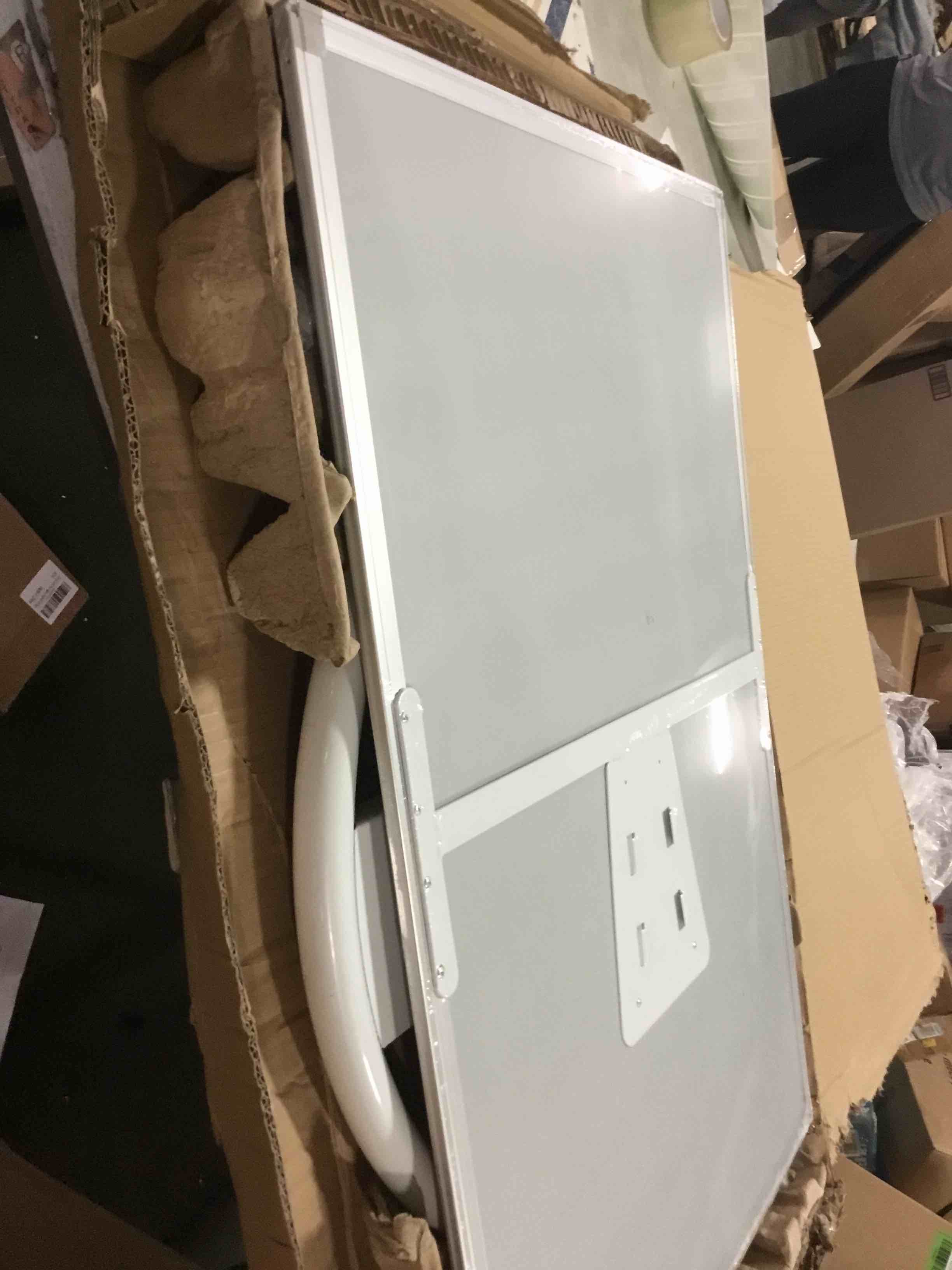 https://s3.amazonaws.com/lotting-images-prod/bidfta/RED5881796_1713208777290.jpeg