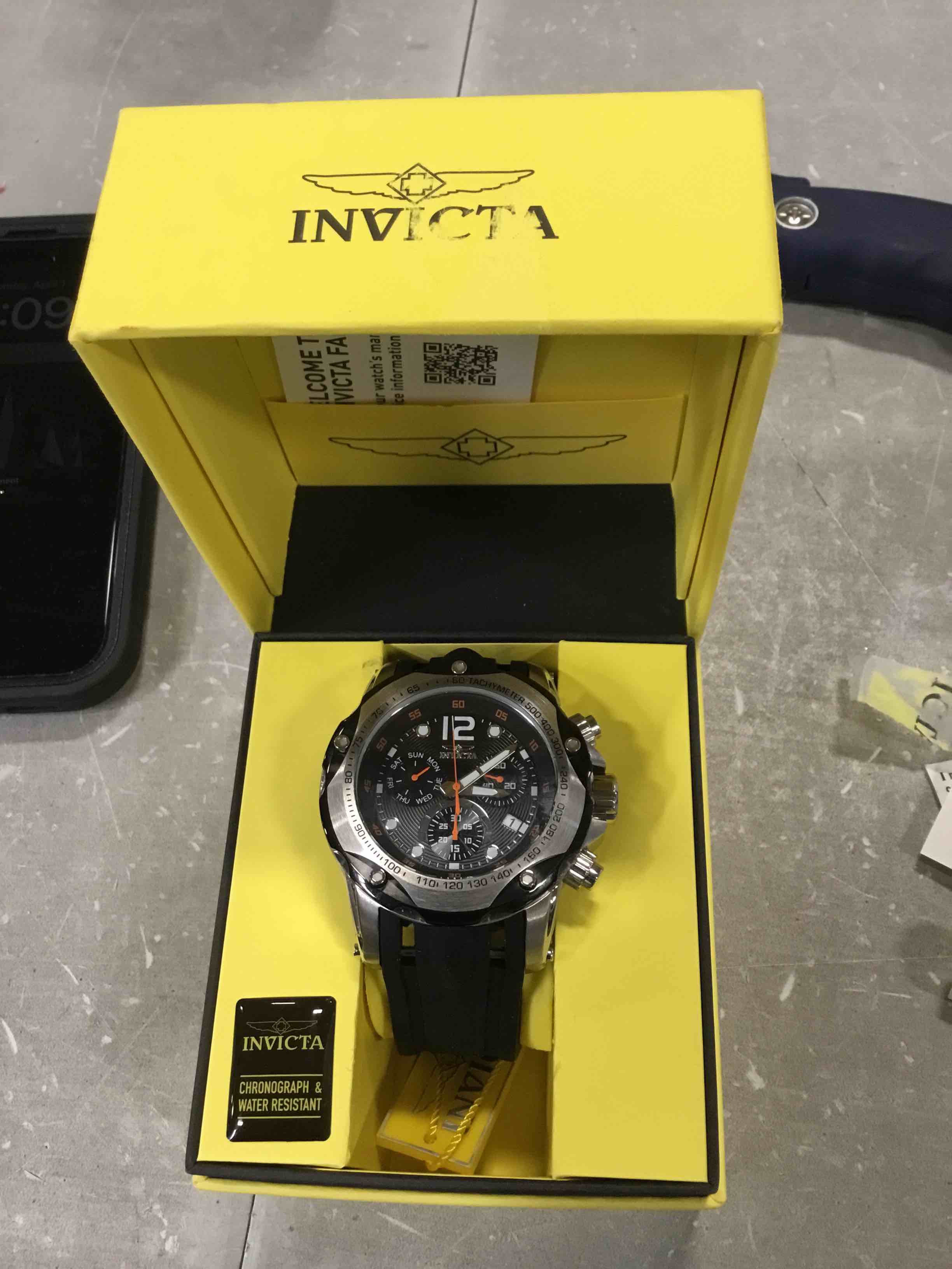 https://s3.amazonaws.com/lotting-images-prod/bidfta/RED5883759_1711998564503.jpeg