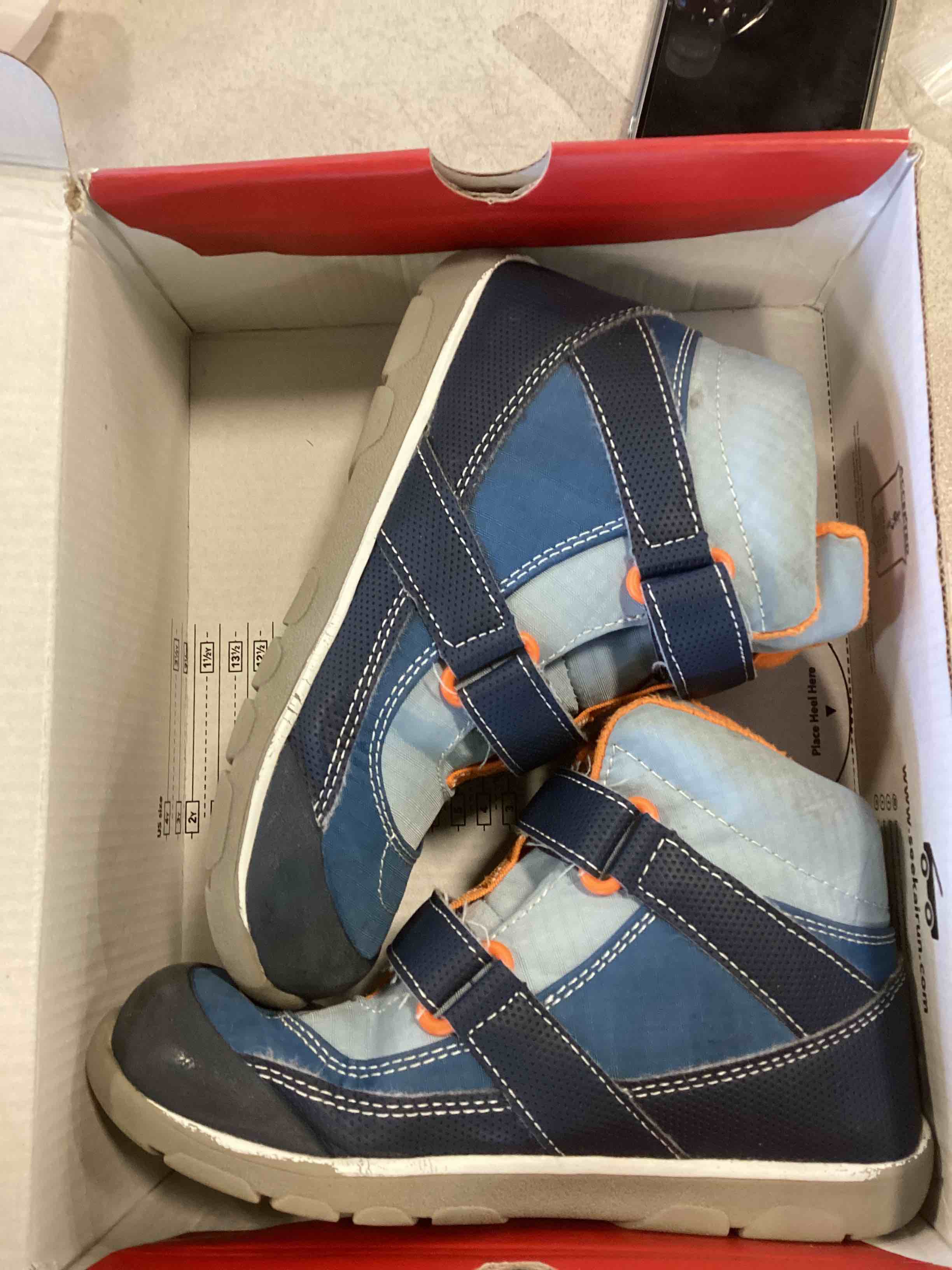 https://s3.amazonaws.com/lotting-images-prod/bidfta/RED5886429_1710954623443.jpeg