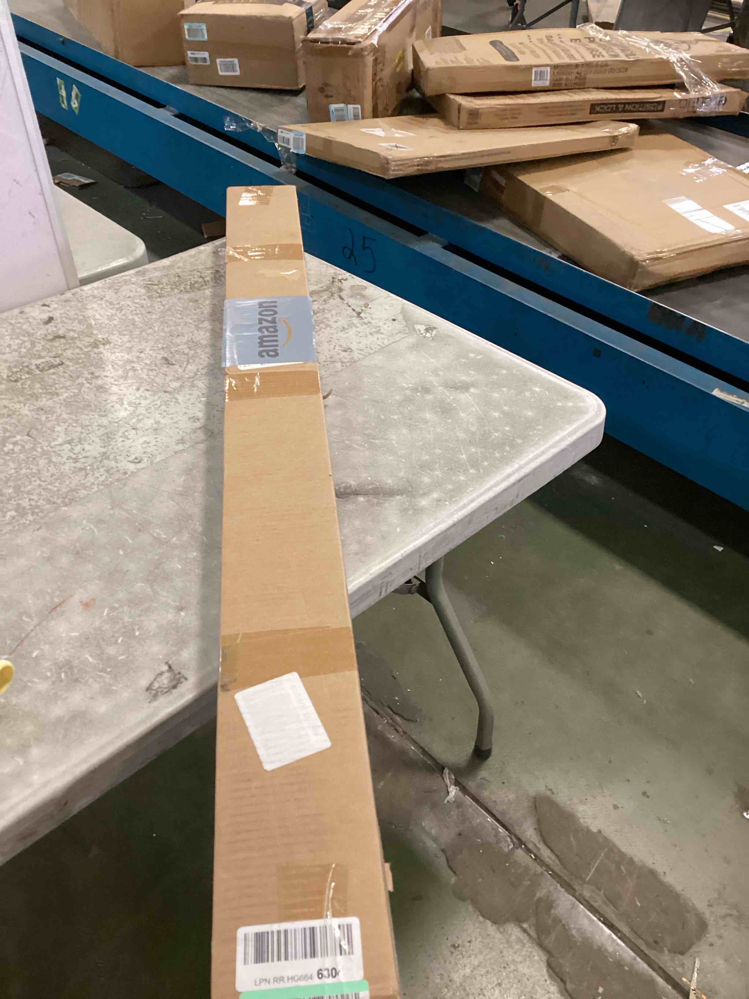 https://s3.amazonaws.com/lotting-images-prod/bidfta/RED5886537_1710960658902.jpeg