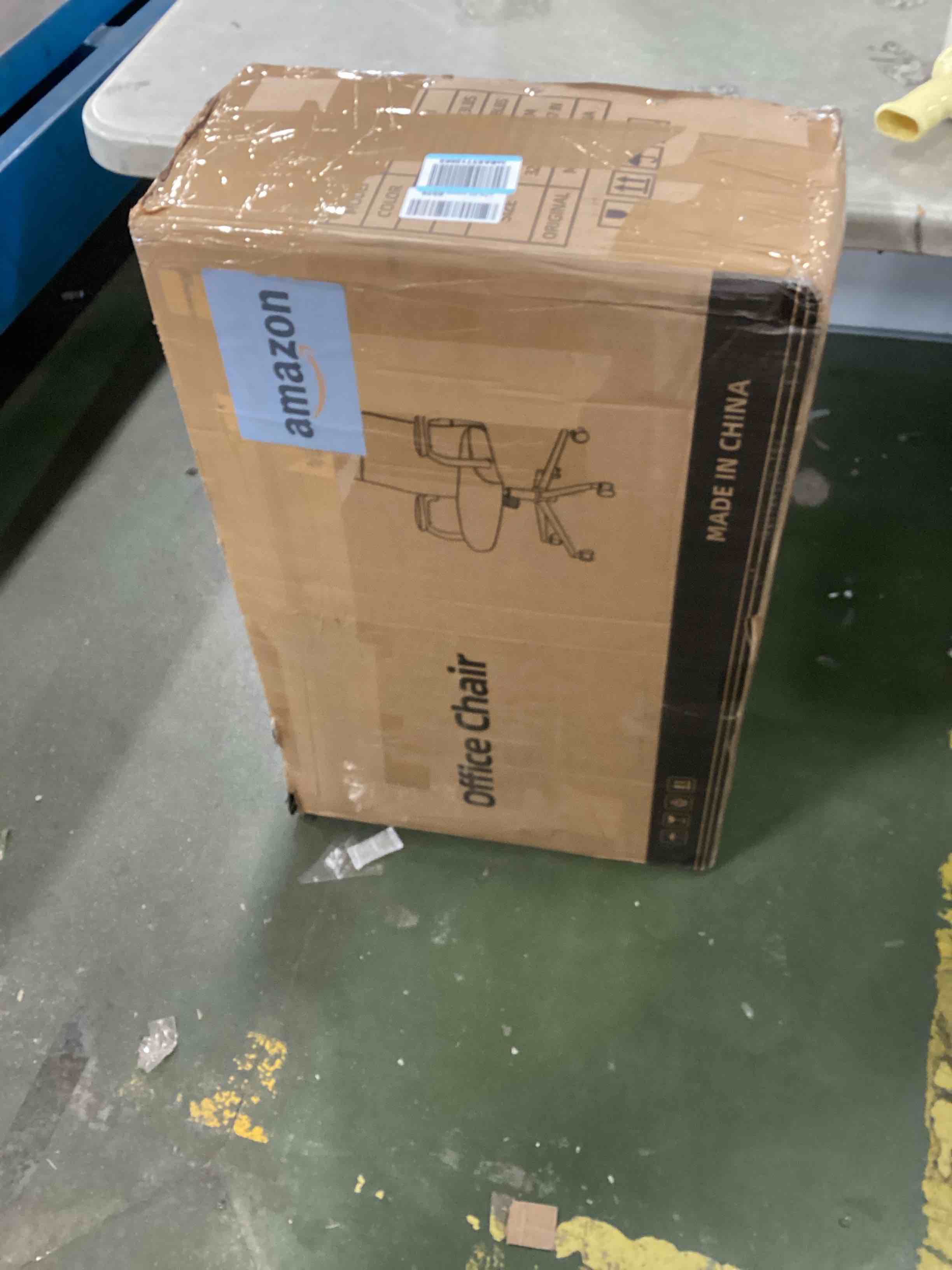 https://s3.amazonaws.com/lotting-images-prod/bidfta/RED5886614_1711035446053.jpeg