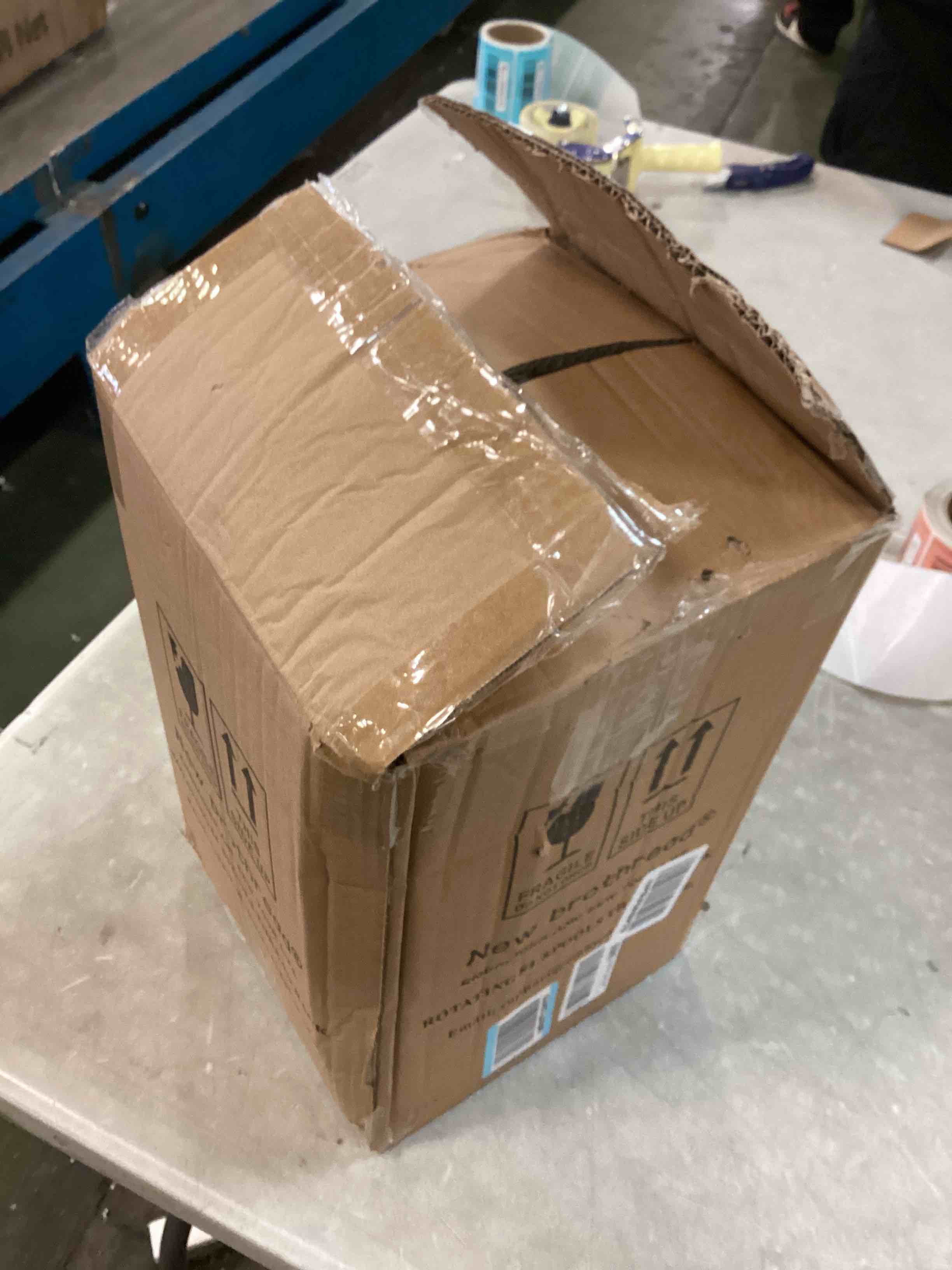 https://s3.amazonaws.com/lotting-images-prod/bidfta/RED5887319_1712154270468.jpeg