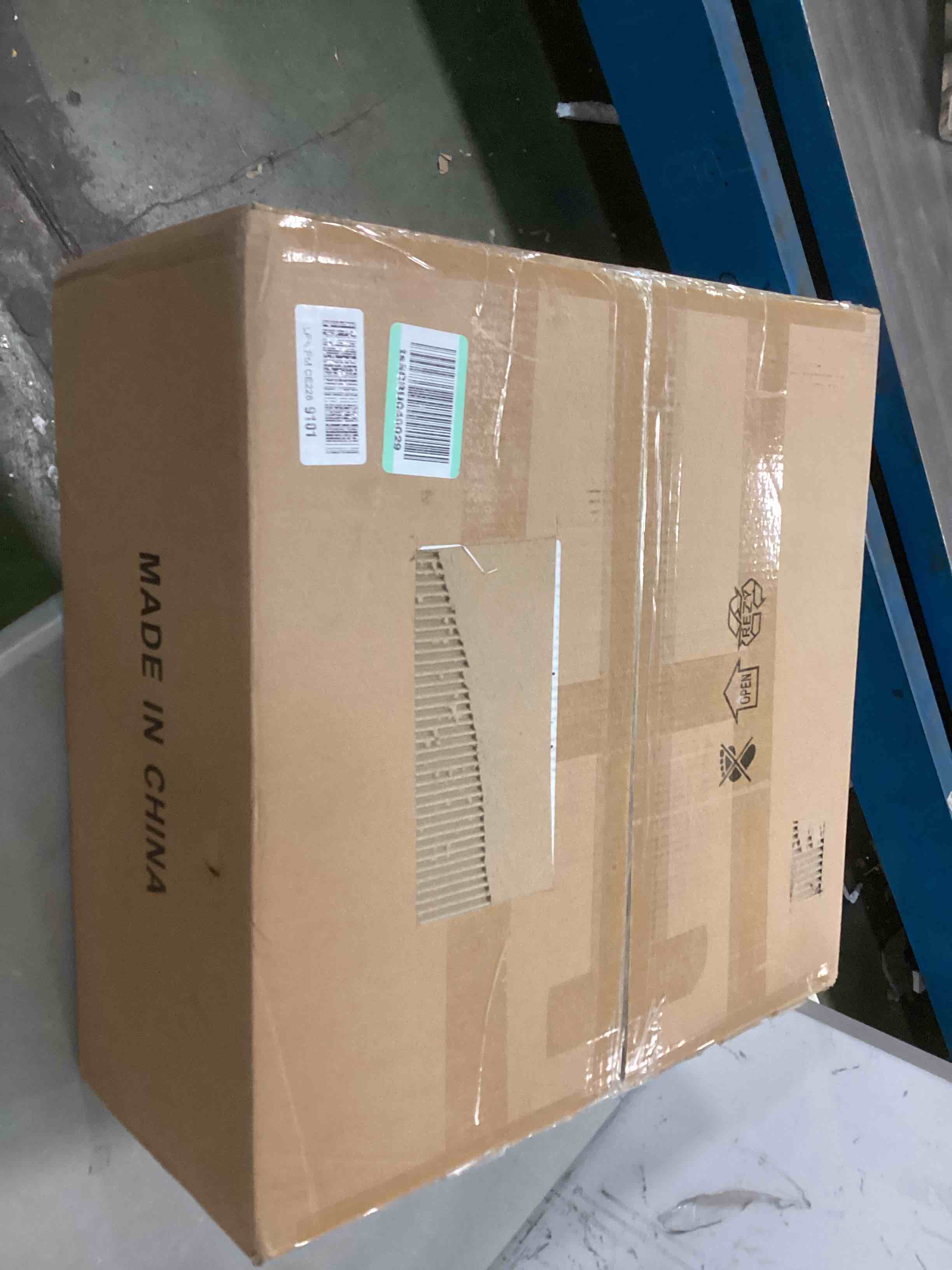 https://s3.amazonaws.com/lotting-images-prod/bidfta/RED5887524_1712348097007.jpeg