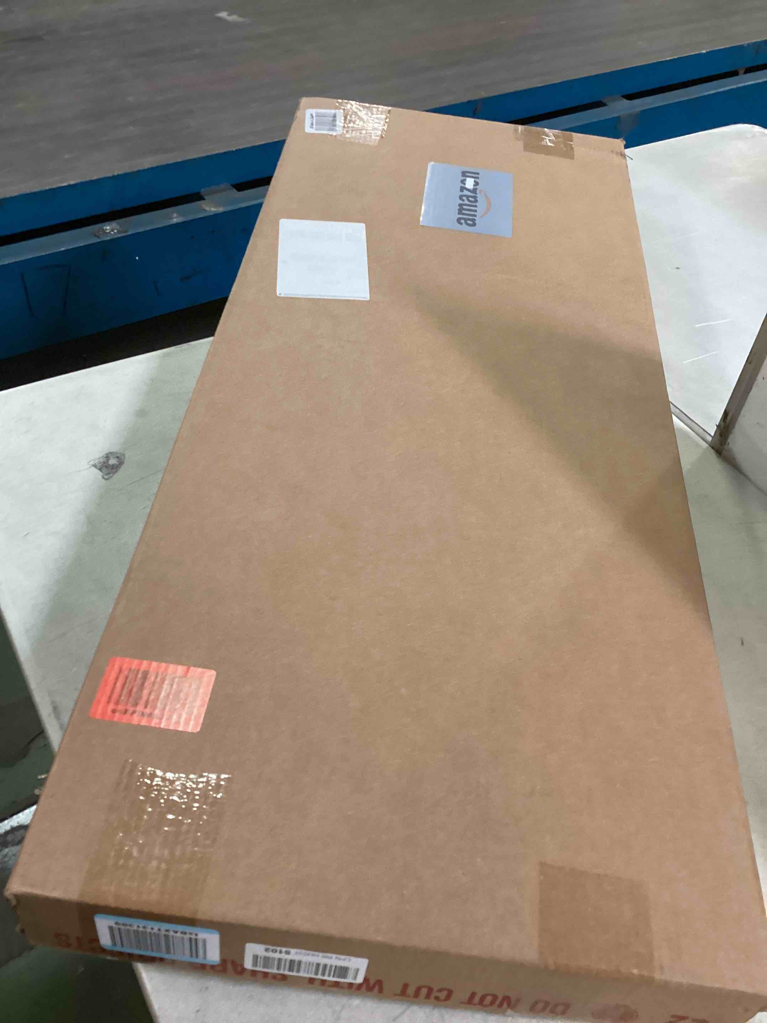 https://s3.amazonaws.com/lotting-images-prod/bidfta/RED5887594_1713277772694.jpeg