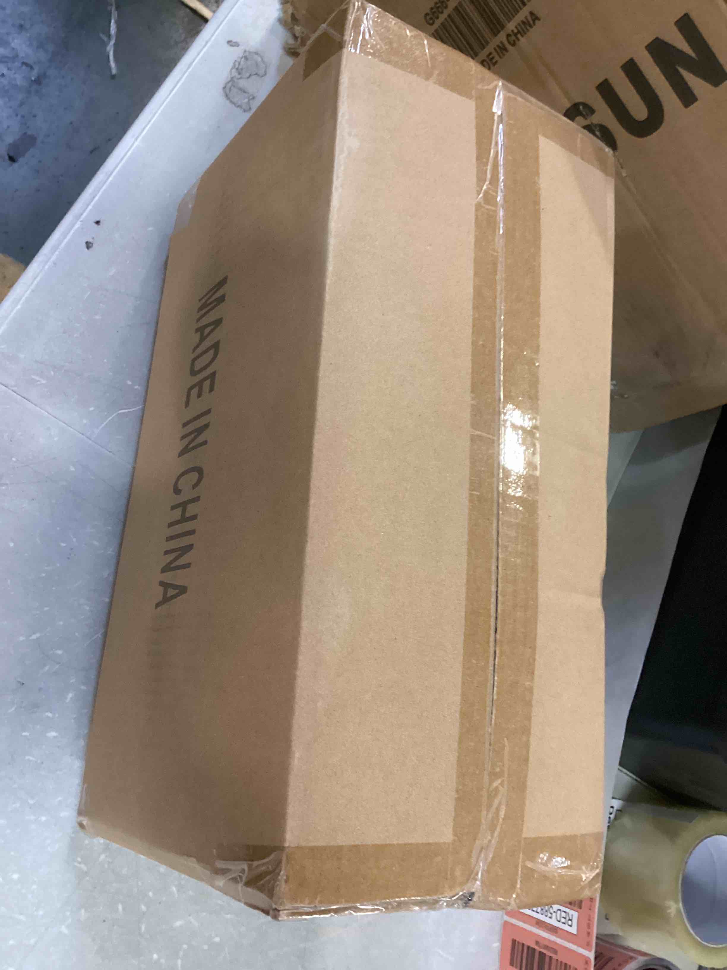 https://s3.amazonaws.com/lotting-images-prod/bidfta/RED5887797_1713359301616.jpeg