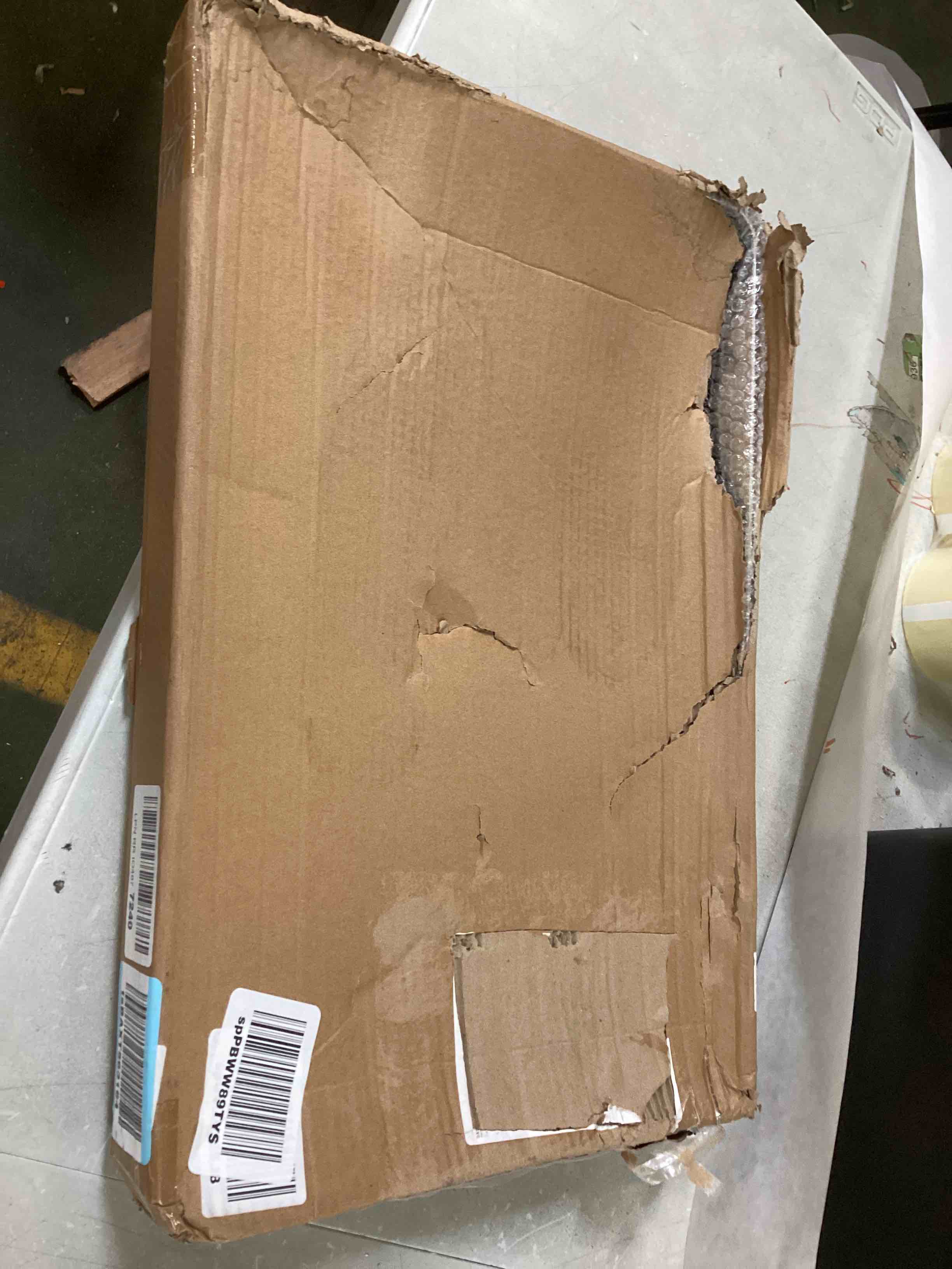 https://s3.amazonaws.com/lotting-images-prod/bidfta/RED5887828_1713363991750.jpeg