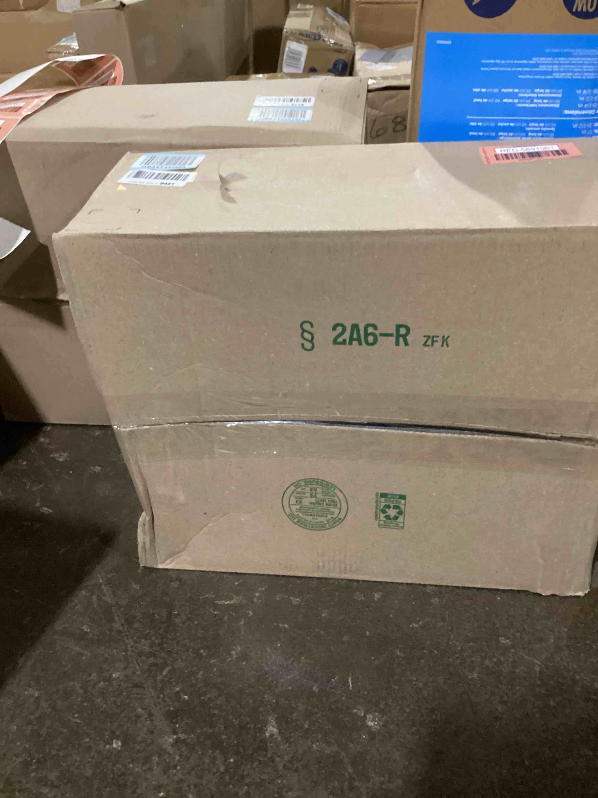 https://s3.amazonaws.com/lotting-images-prod/bidfta/RED5891061_1723649617359.jpeg