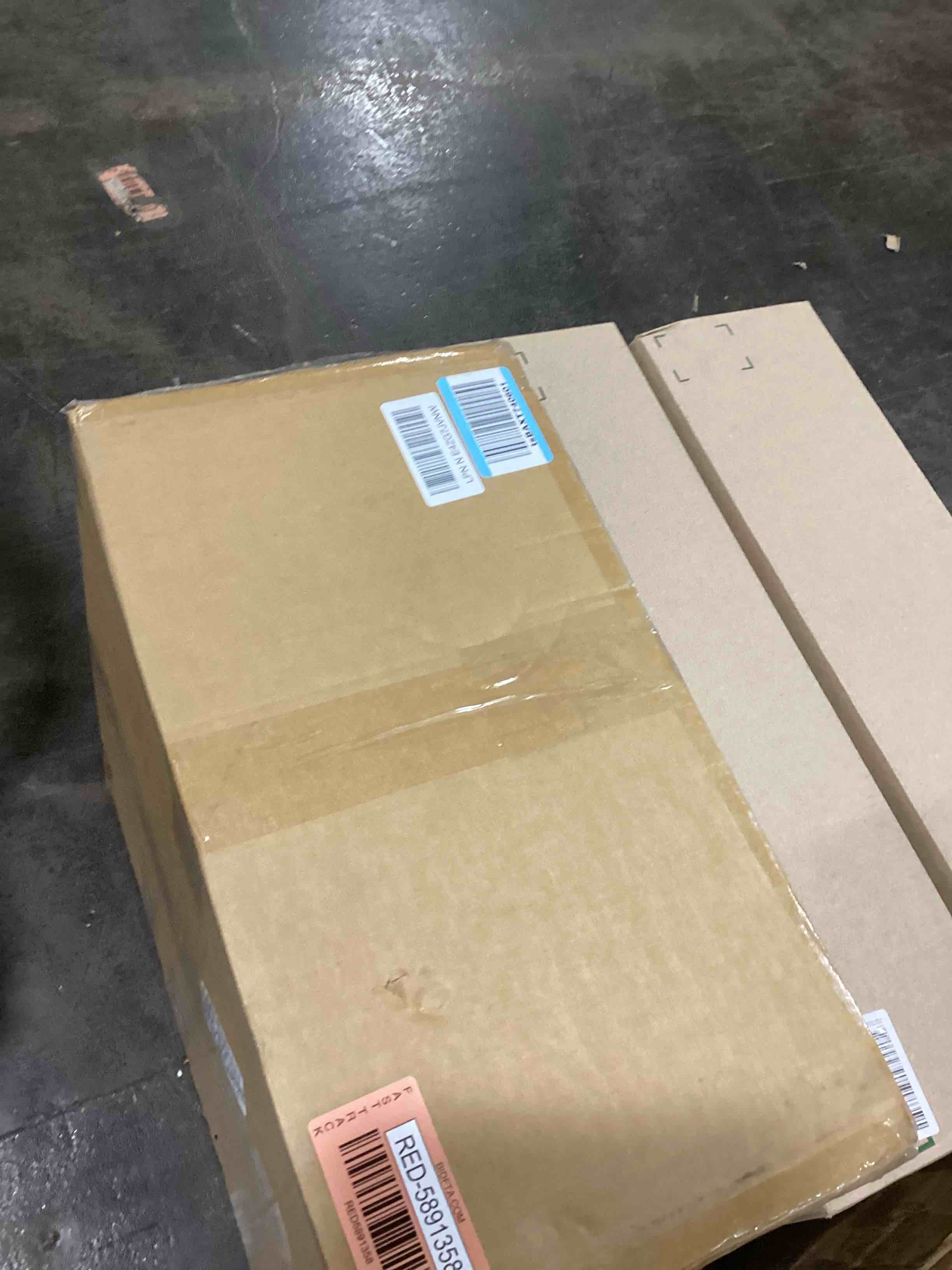 https://s3.amazonaws.com/lotting-images-prod/bidfta/RED5891358_1723755228309.jpeg