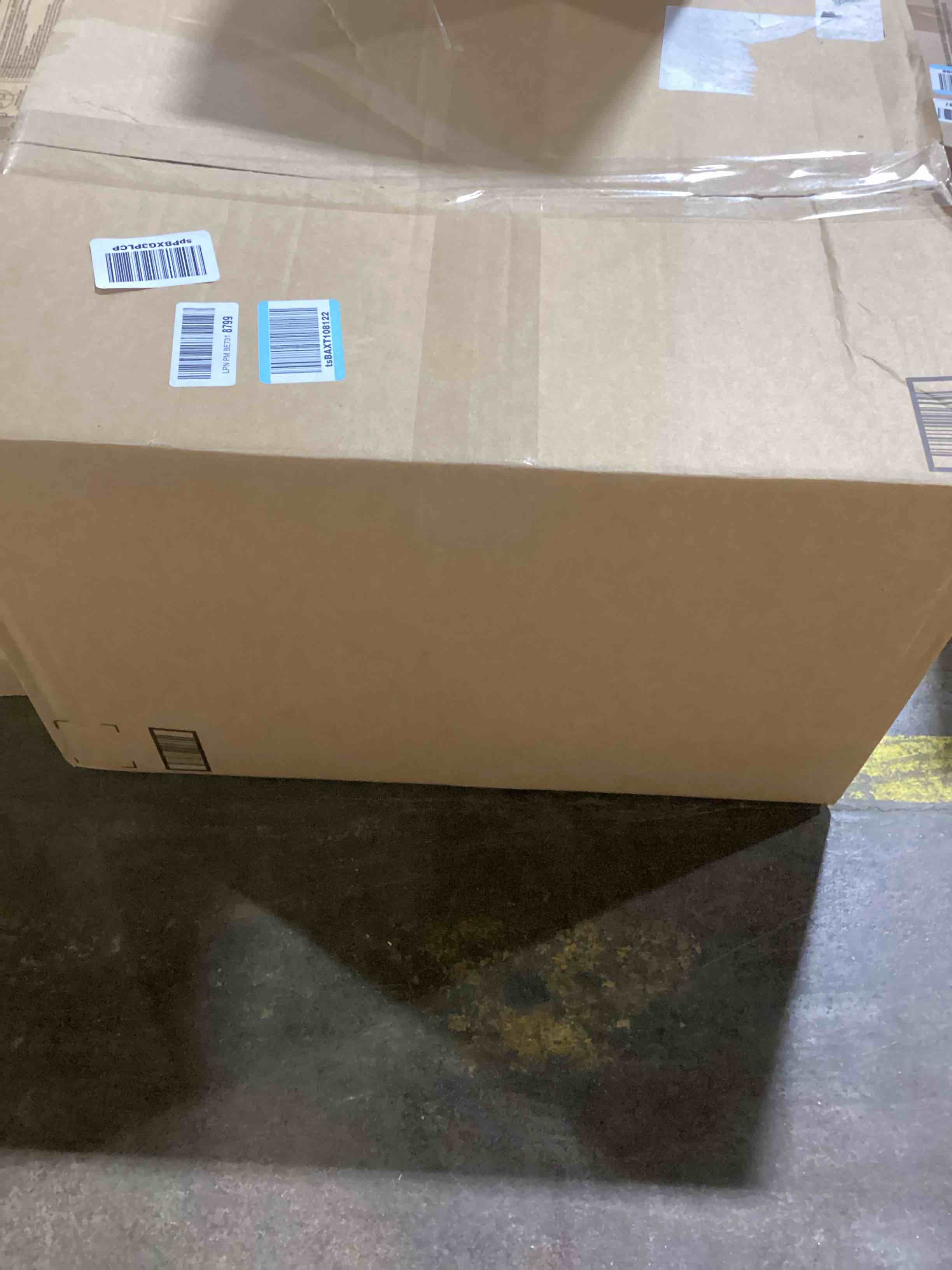 https://s3.amazonaws.com/lotting-images-prod/bidfta/RED5892215_1724251780015.jpeg