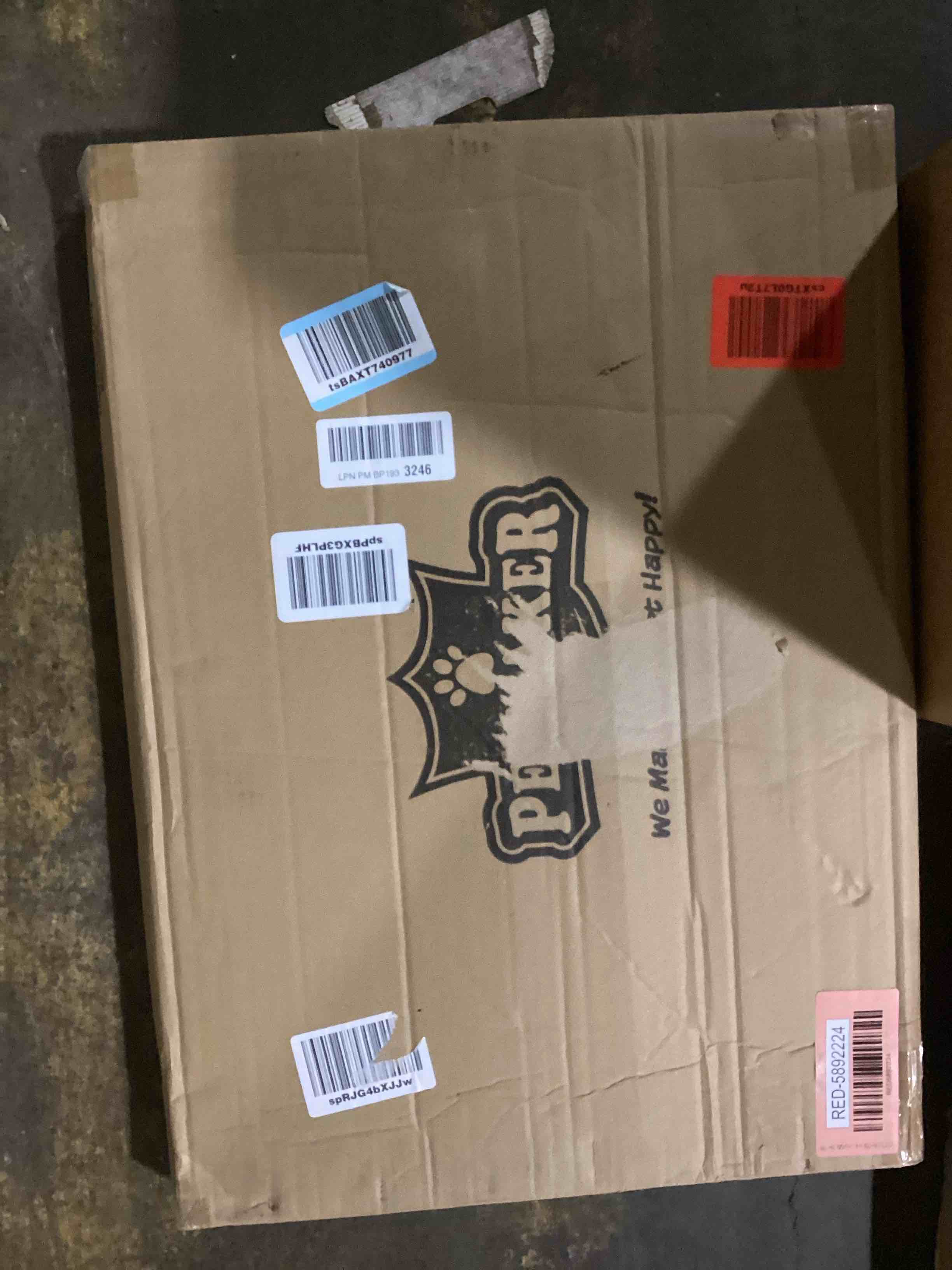 https://s3.amazonaws.com/lotting-images-prod/bidfta/RED5892224_1724252164273.jpeg