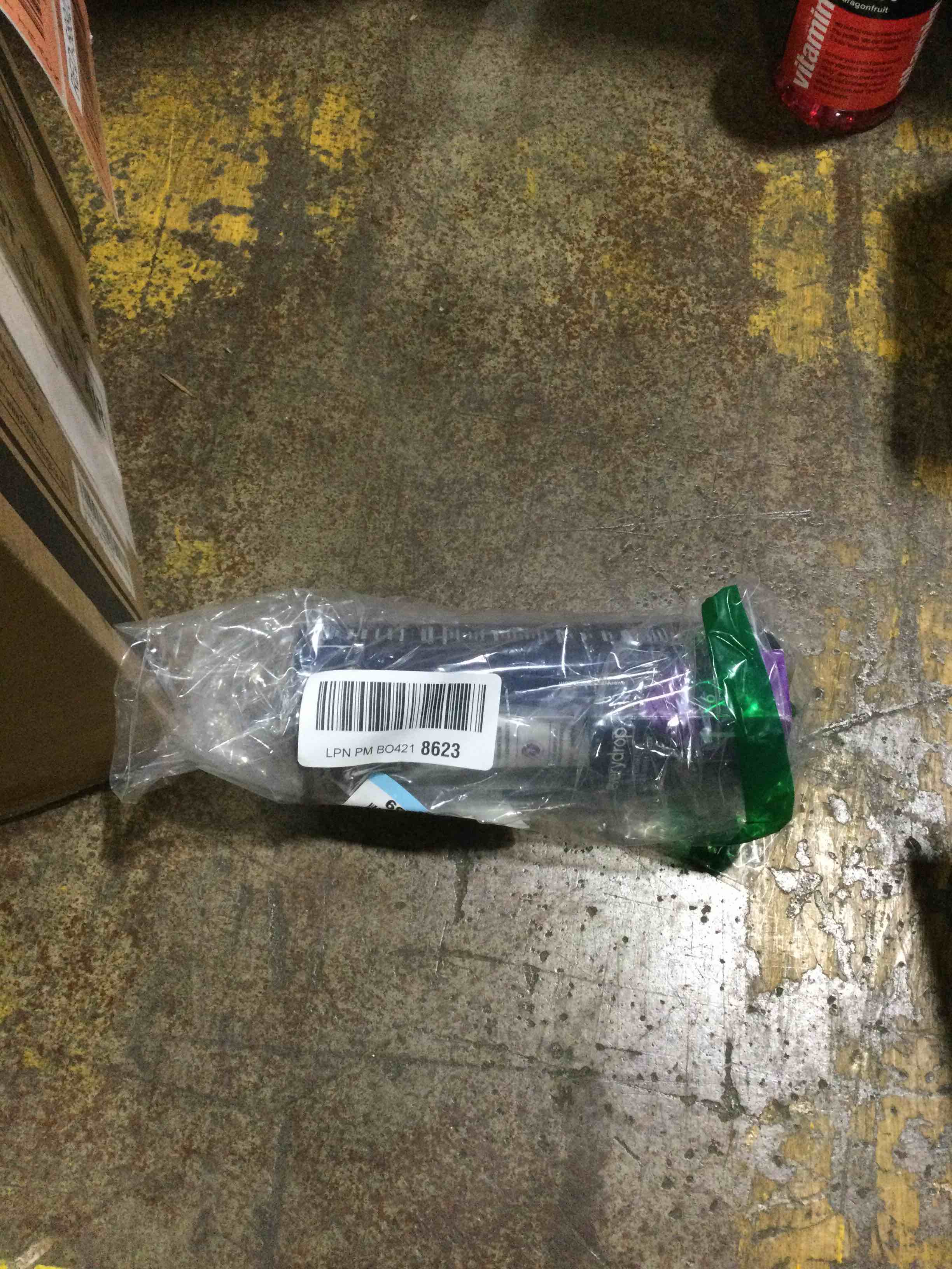 https://s3.amazonaws.com/lotting-images-prod/bidfta/RED5892323_1724345232336.jpeg