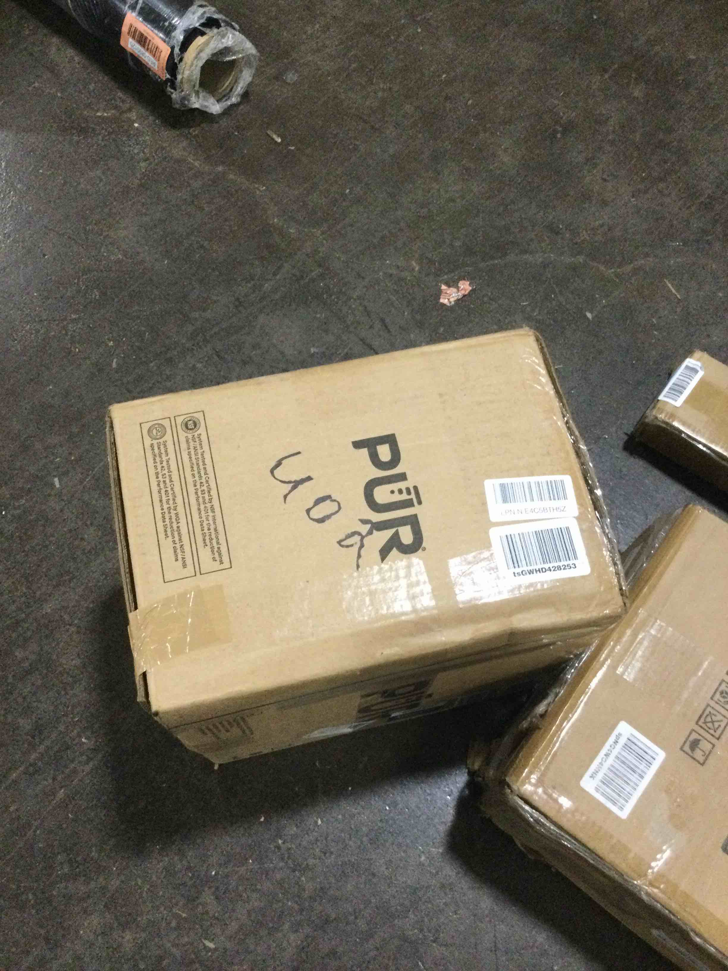 https://s3.amazonaws.com/lotting-images-prod/bidfta/RED5894282_1722541263222.jpeg