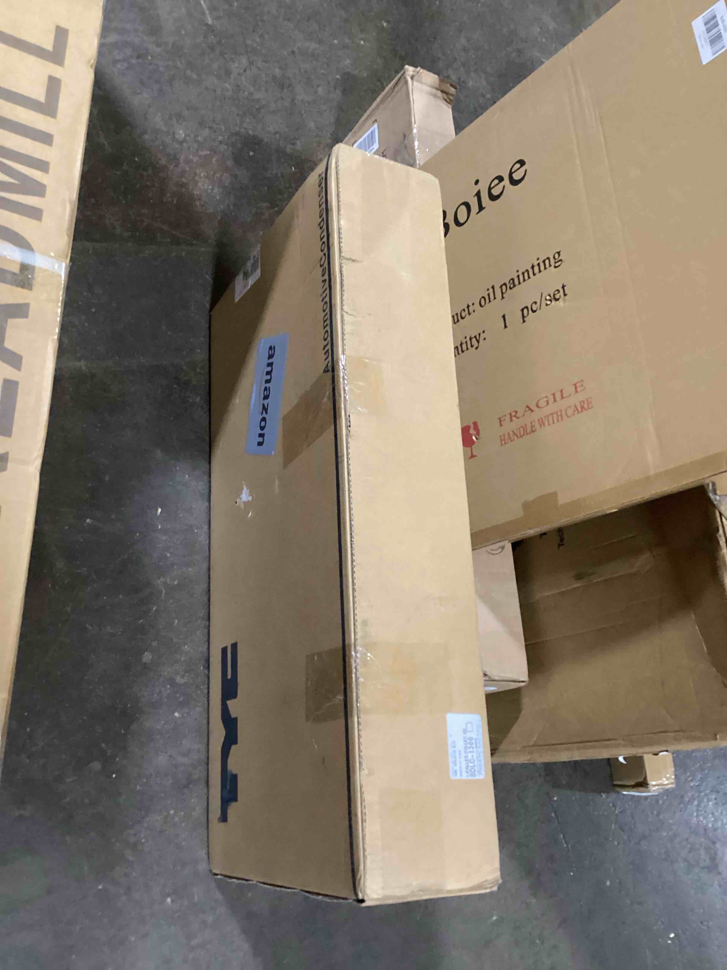 https://s3.amazonaws.com/lotting-images-prod/bidfta/RED5894899_1723054496696.jpeg