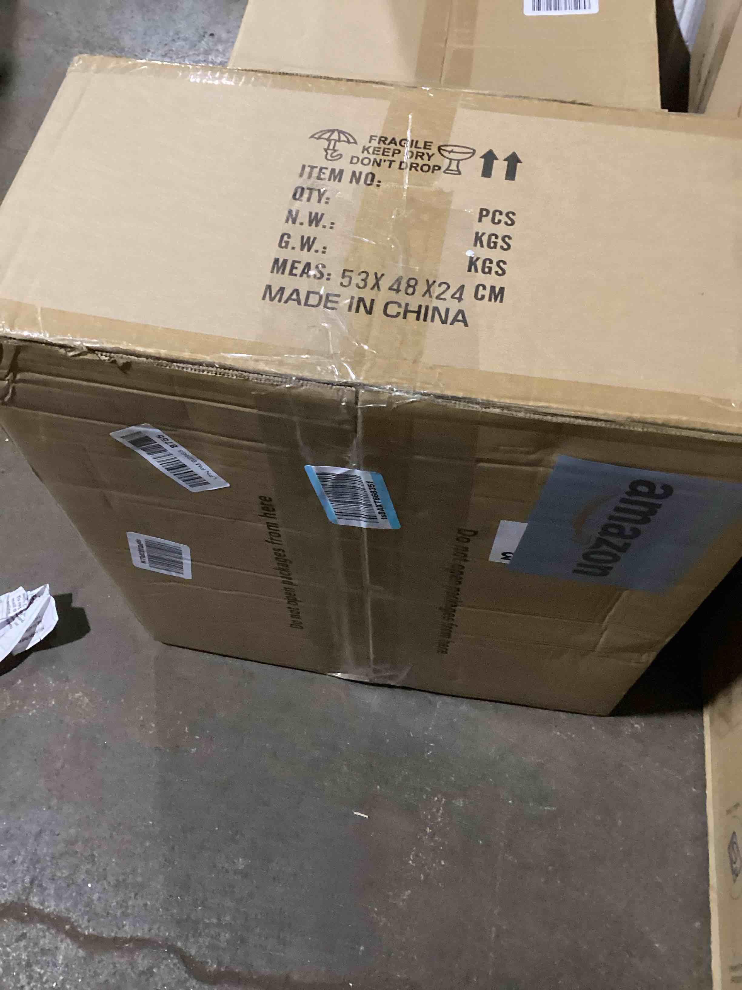 https://s3.amazonaws.com/lotting-images-prod/bidfta/RED5895369_1724264224279.jpeg