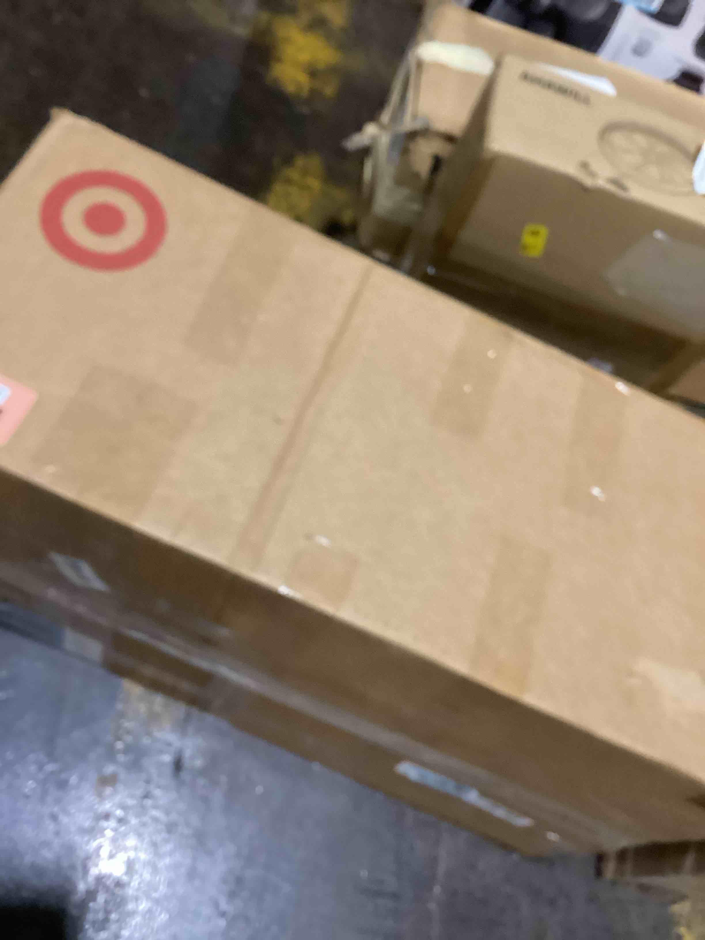 https://s3.amazonaws.com/lotting-images-prod/bidfta/RED5895787_1722440484275.jpeg
