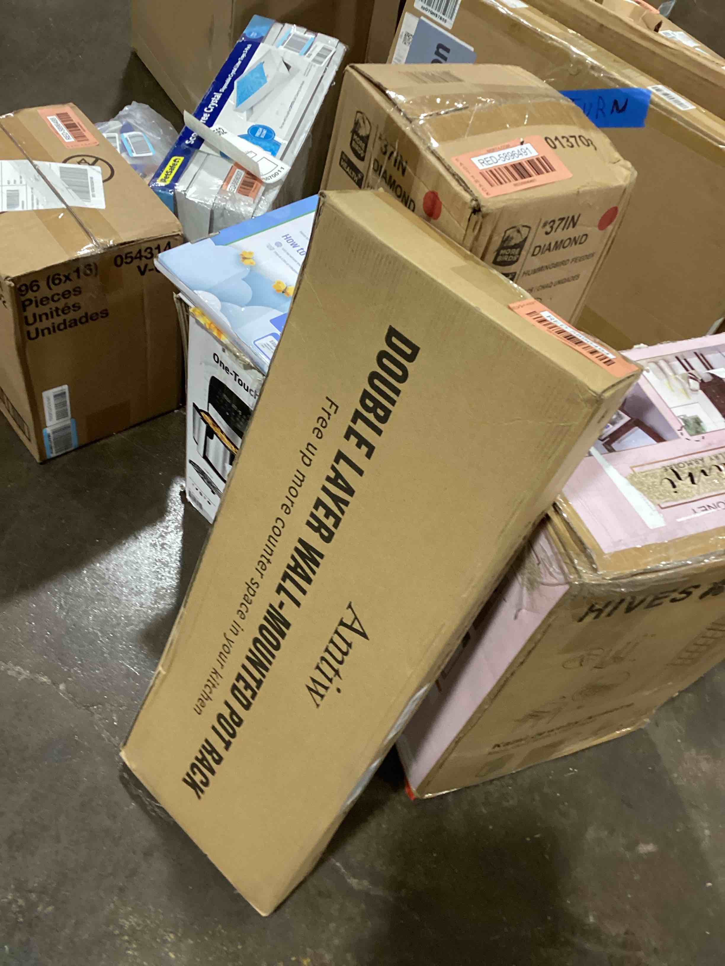 https://s3.amazonaws.com/lotting-images-prod/bidfta/RED5896494_1722601180691.jpeg