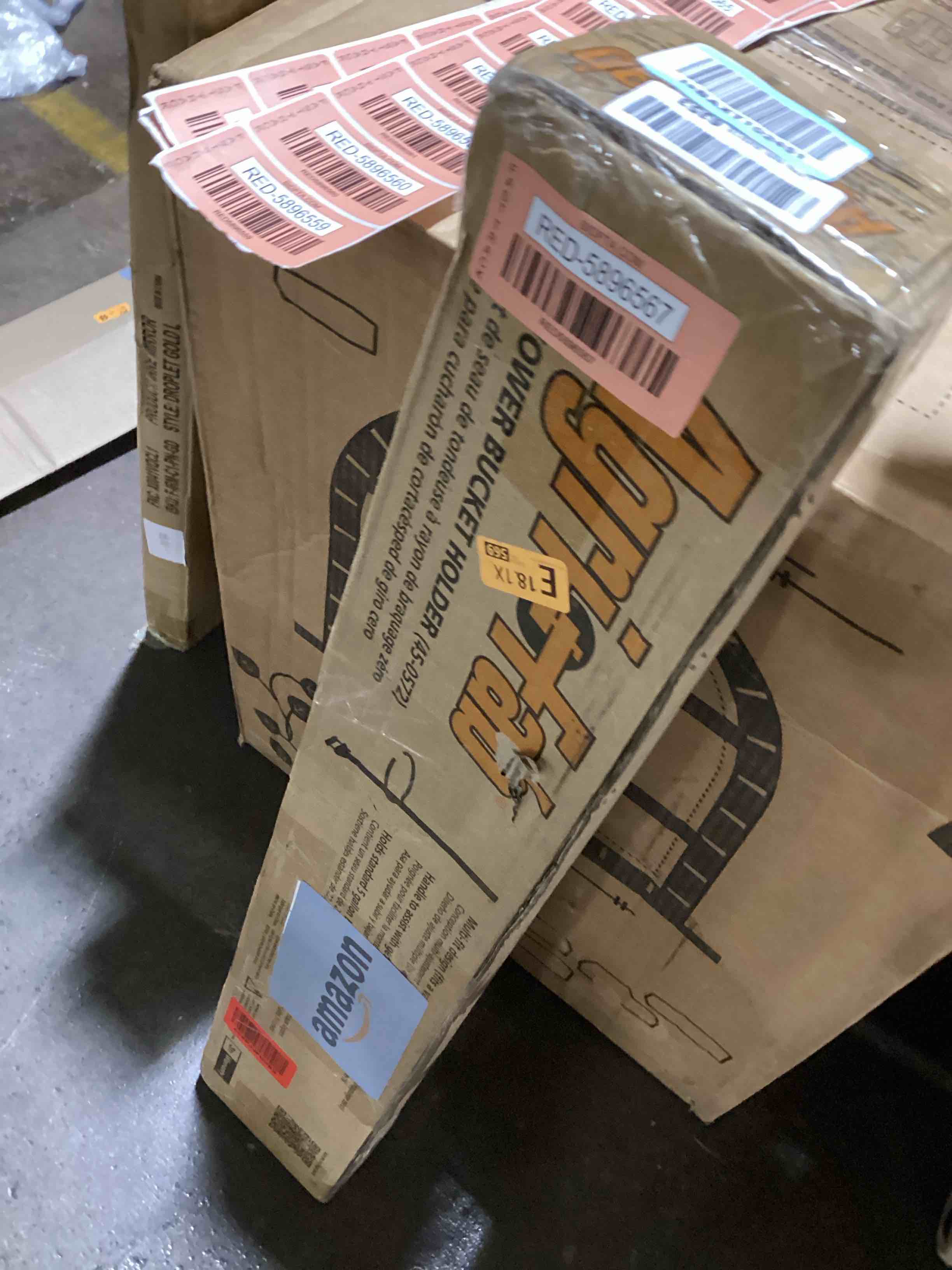 https://s3.amazonaws.com/lotting-images-prod/bidfta/RED5896567_1722610180305.jpeg