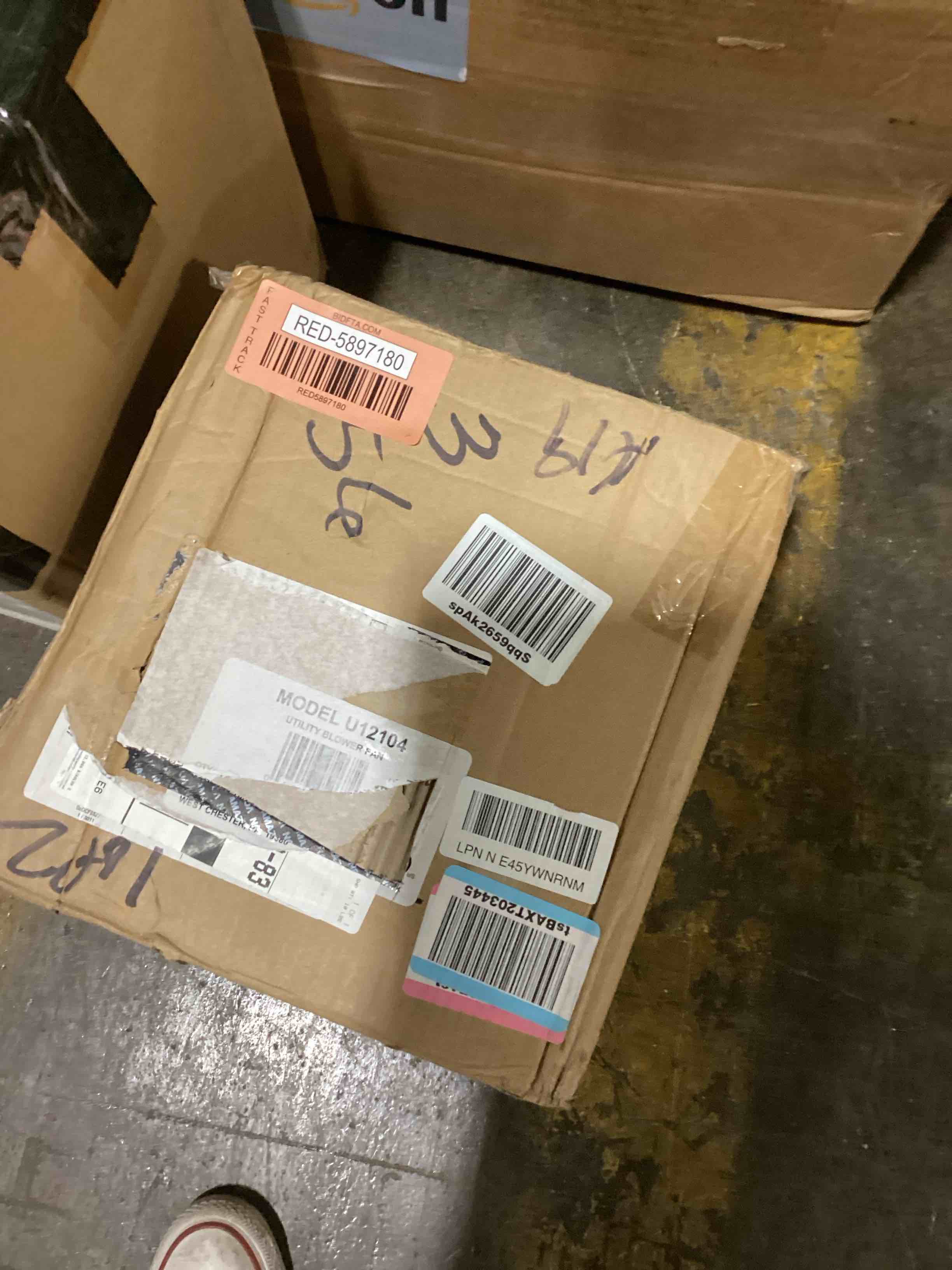 https://s3.amazonaws.com/lotting-images-prod/bidfta/RED5897180_1721401083637.jpeg