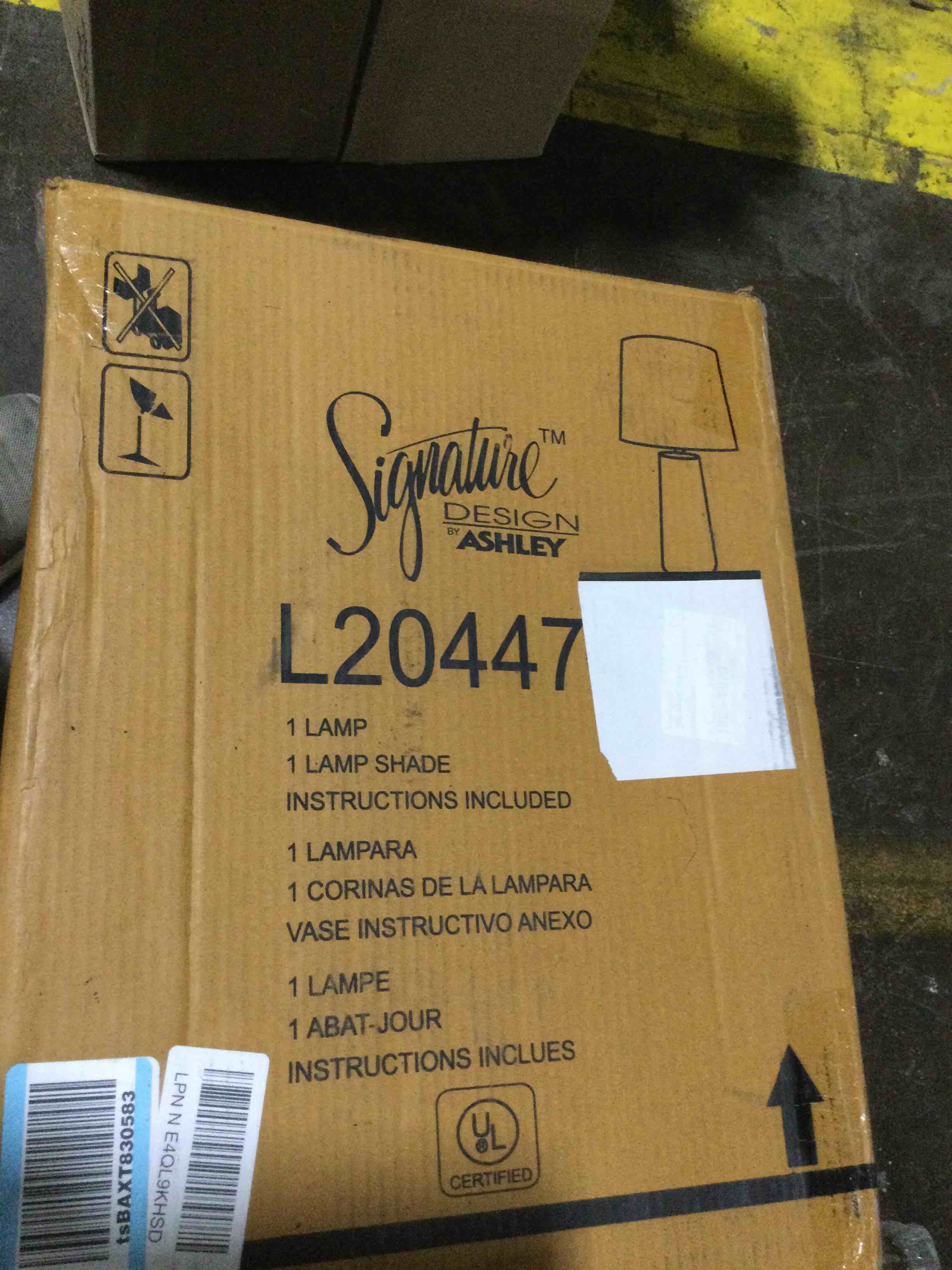 https://s3.amazonaws.com/lotting-images-prod/bidfta/RED5897439_1721416567801.jpeg