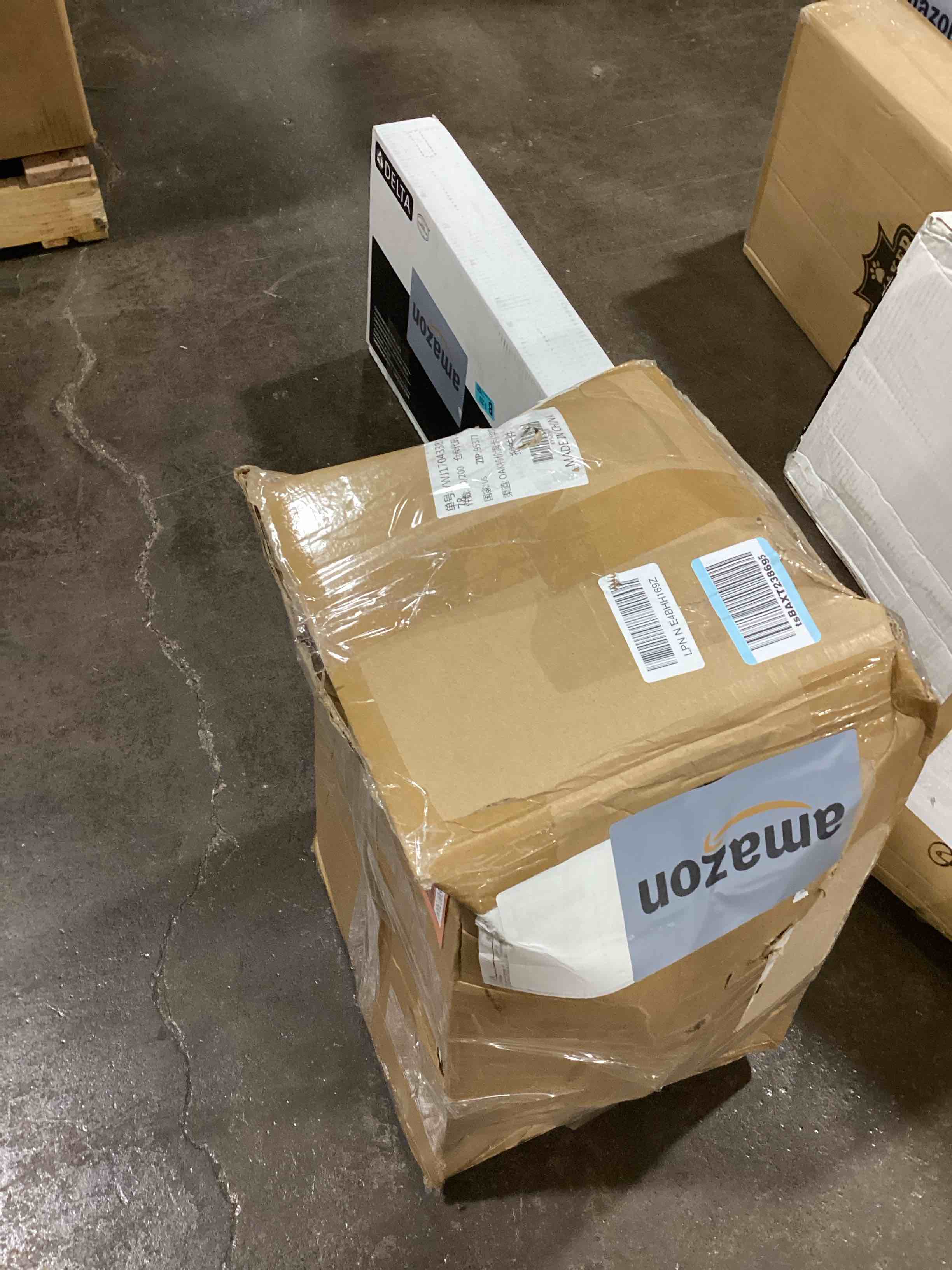 https://s3.amazonaws.com/lotting-images-prod/bidfta/RED5897999_1721753451903.jpeg